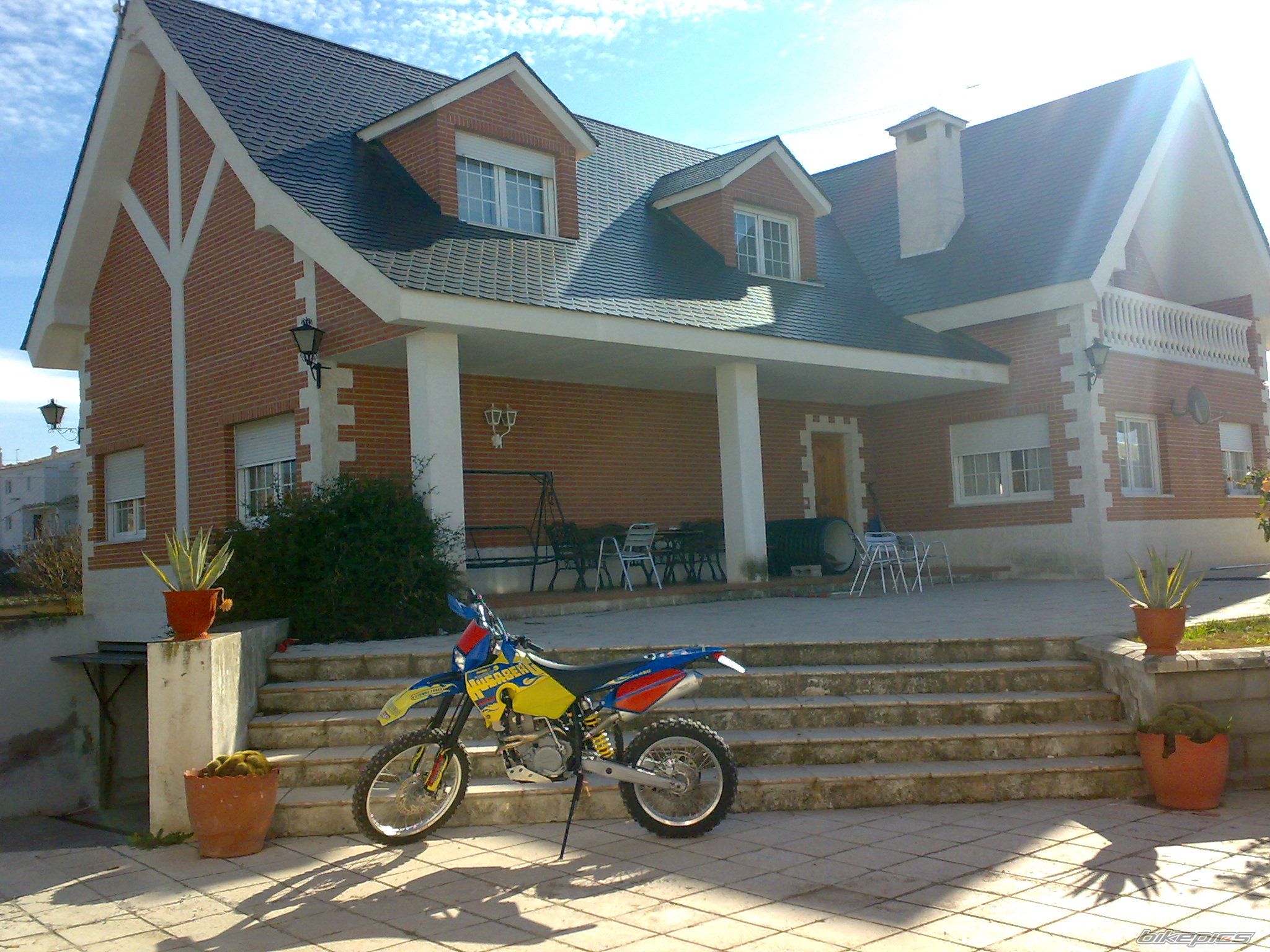 Photo 1572469