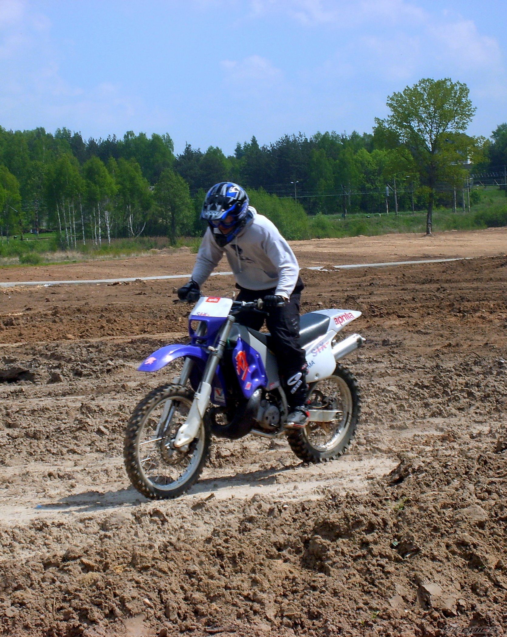 Photo 1572771