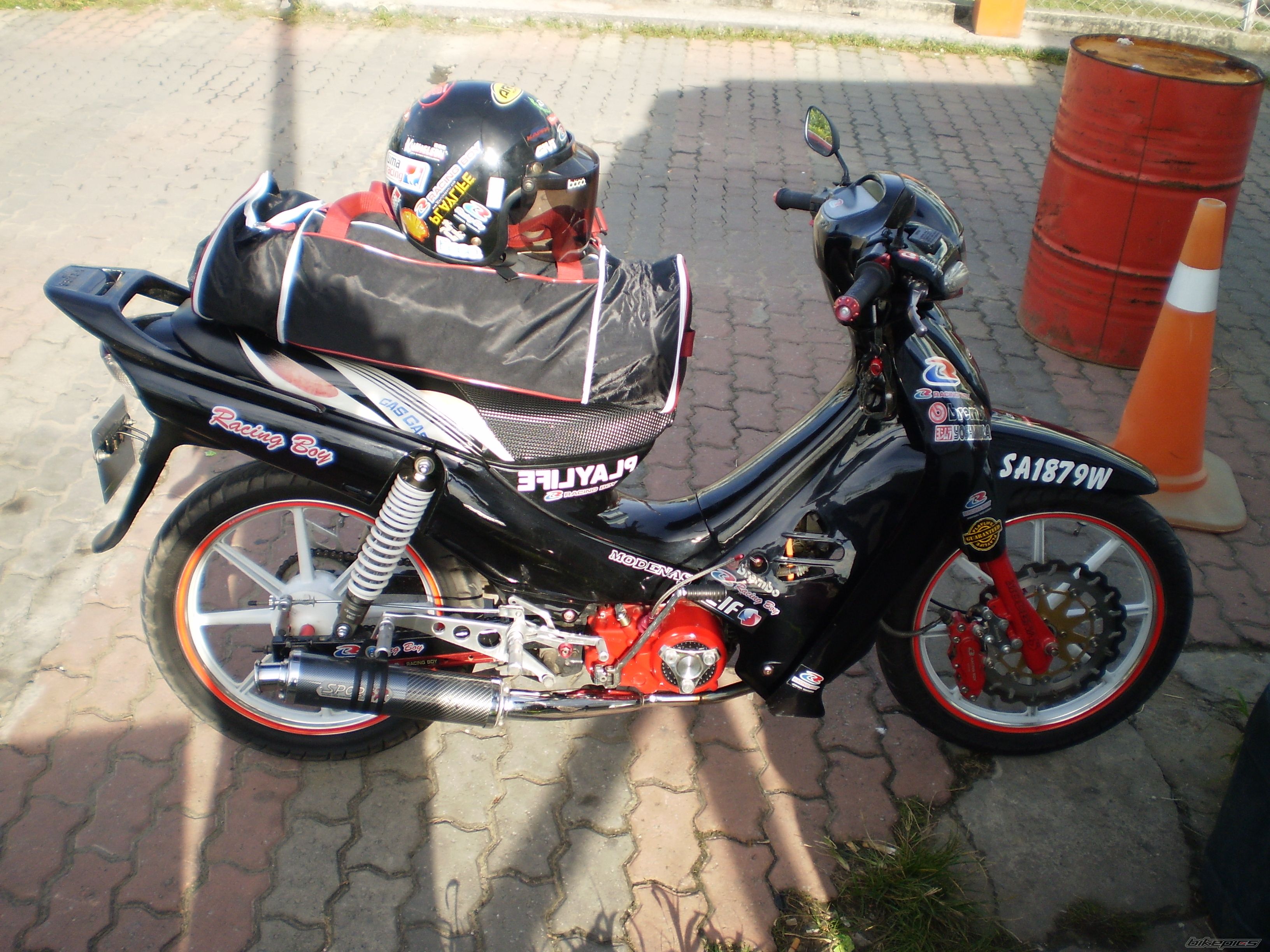 Photo 1572846