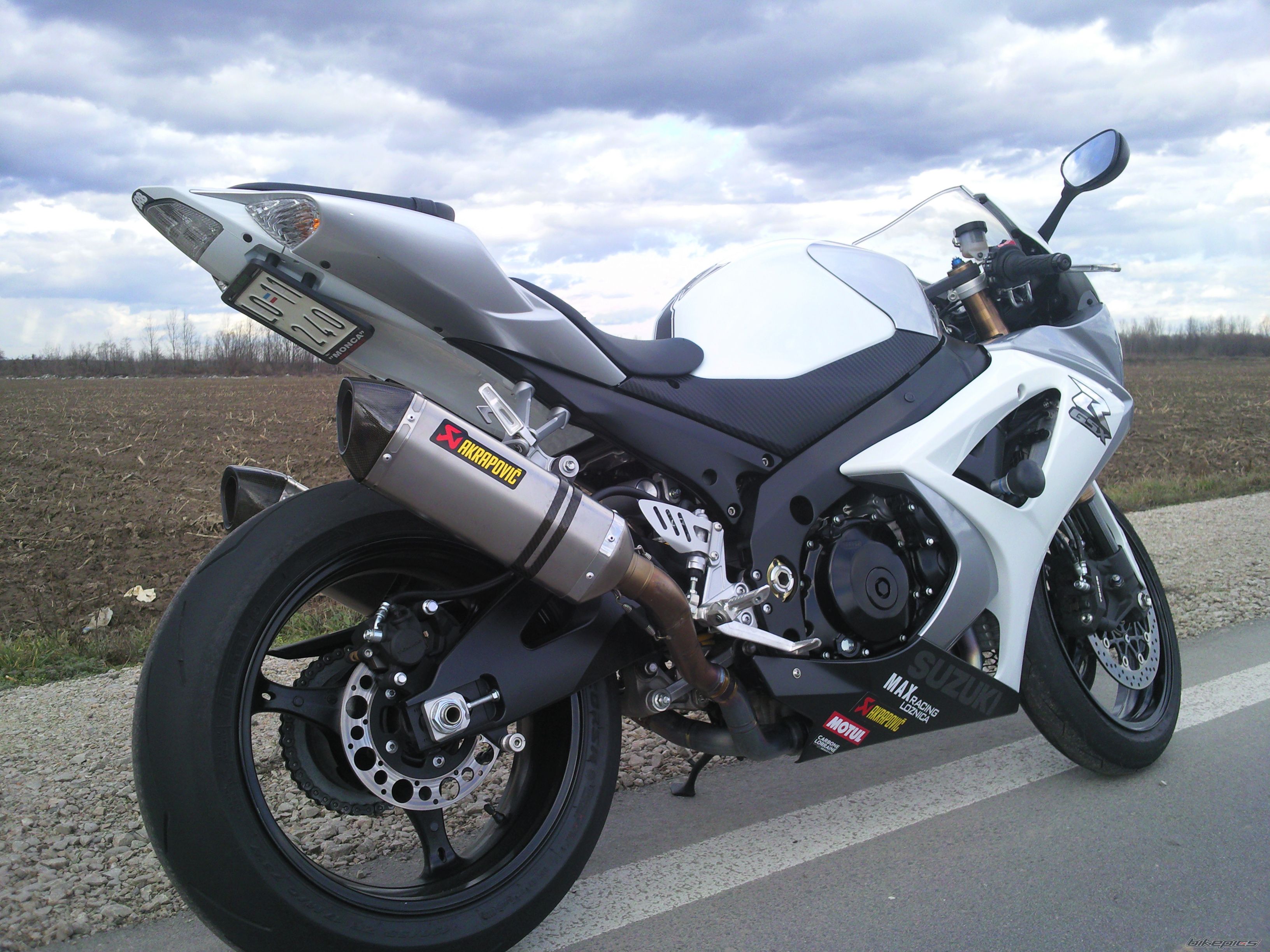 Photo 1572916