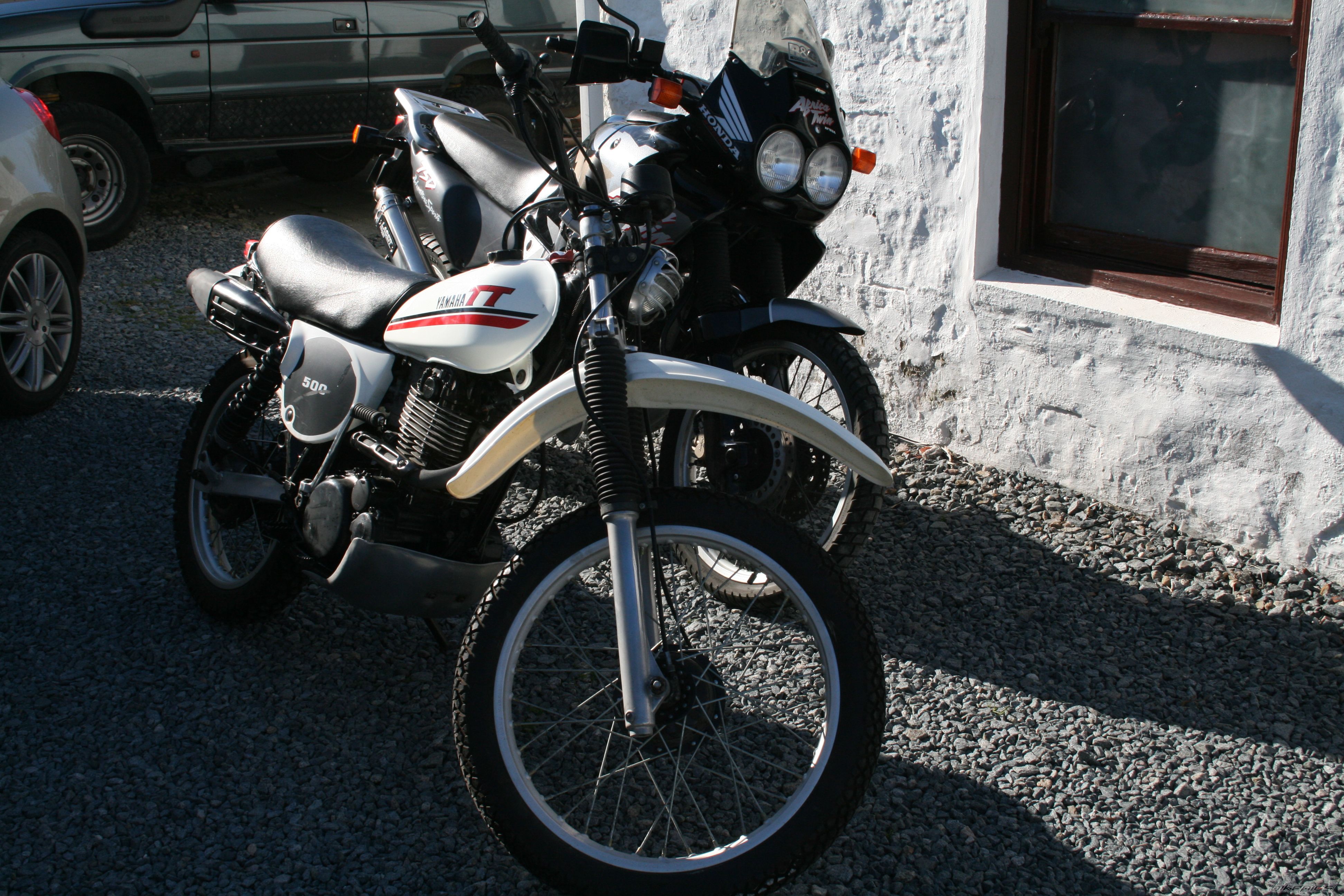 Photo 1573051