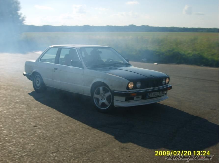 Photo 1573089