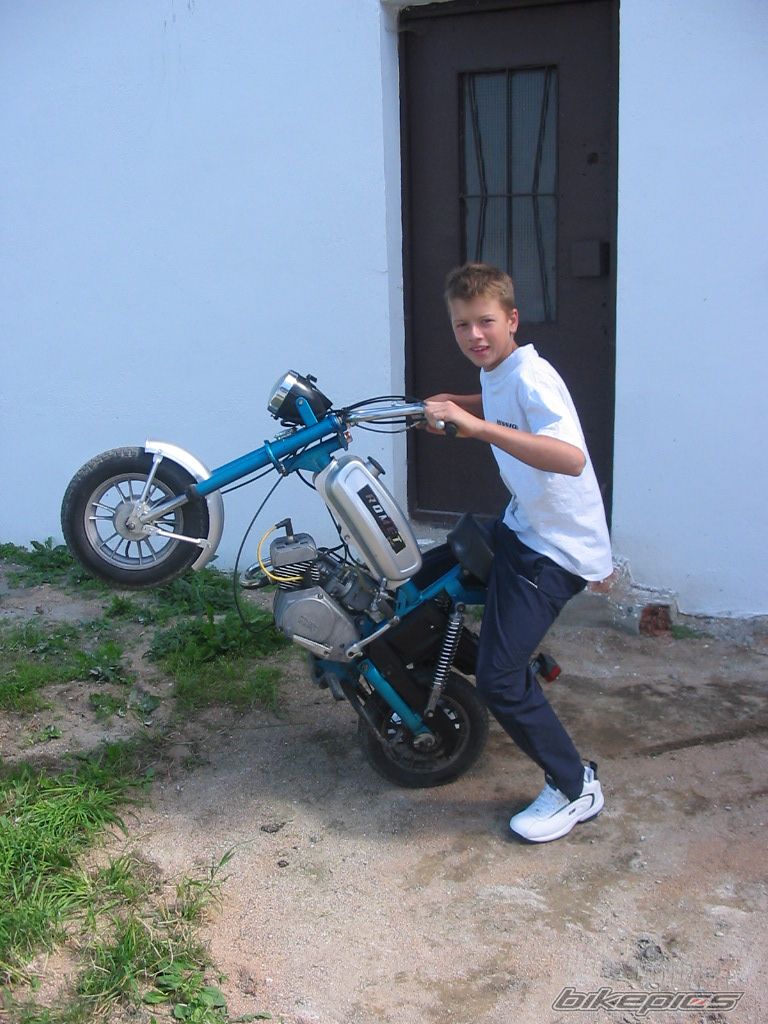 Photo 1573675
