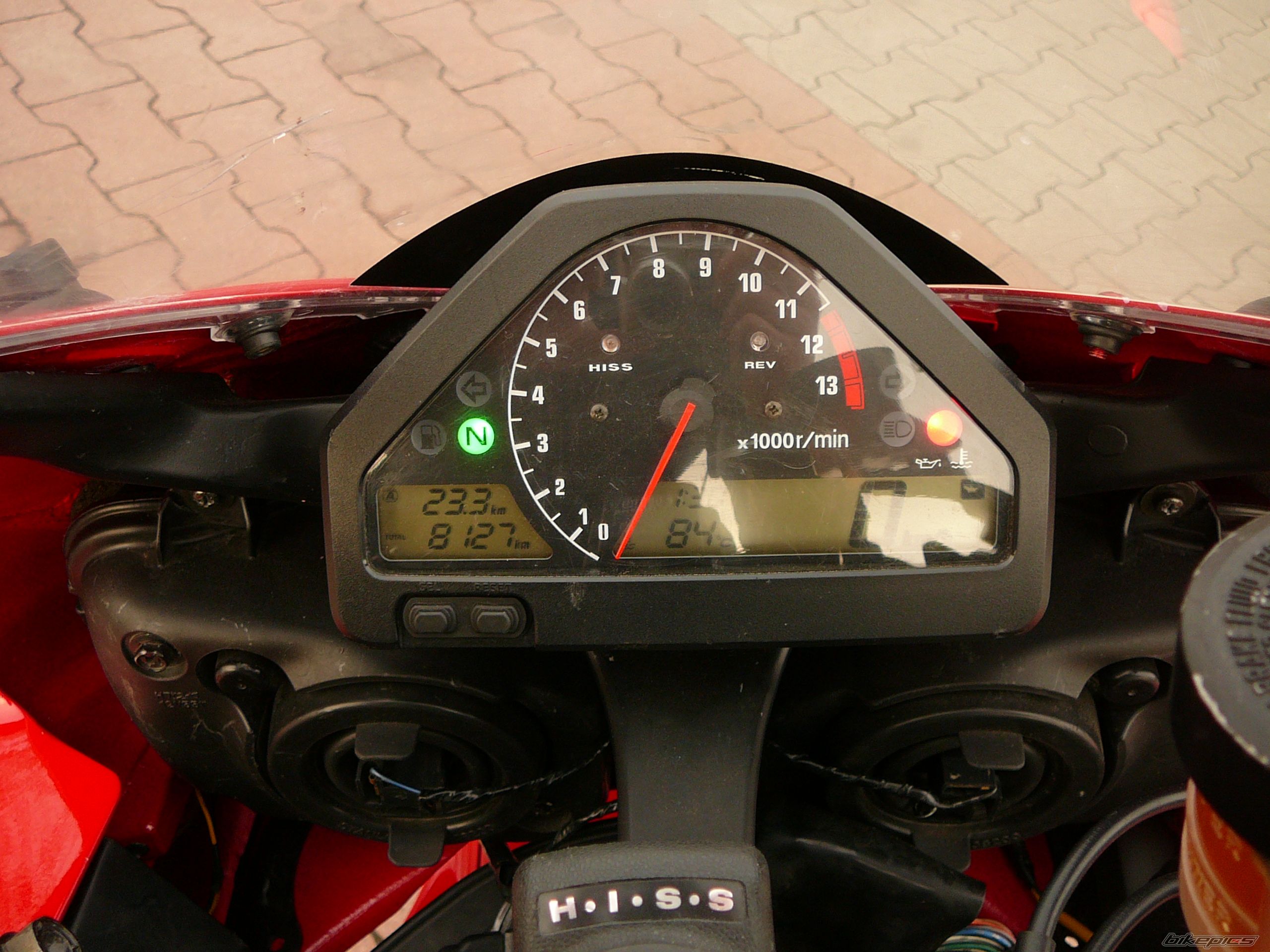 Photo 1573734