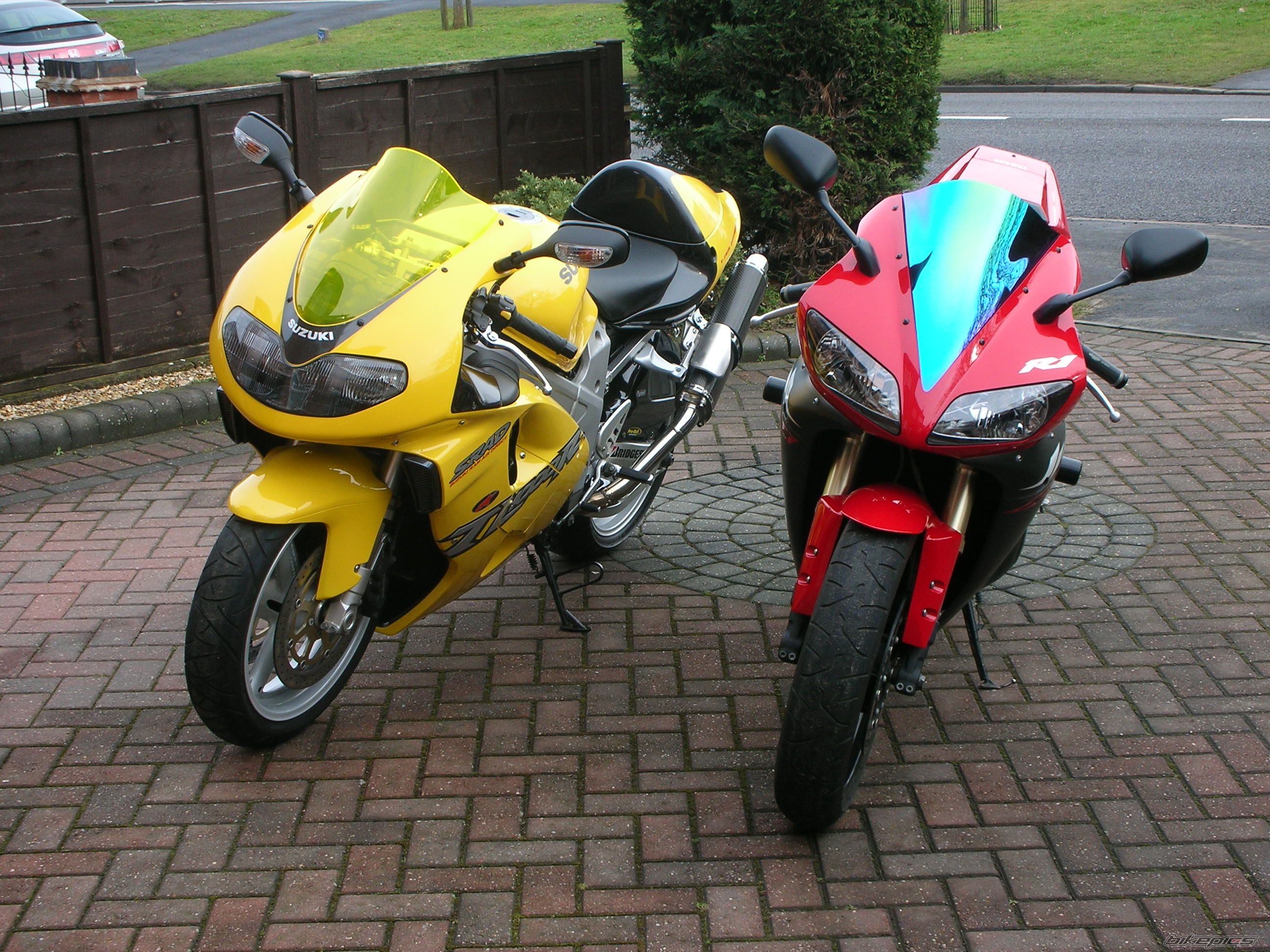 Photo 1573774