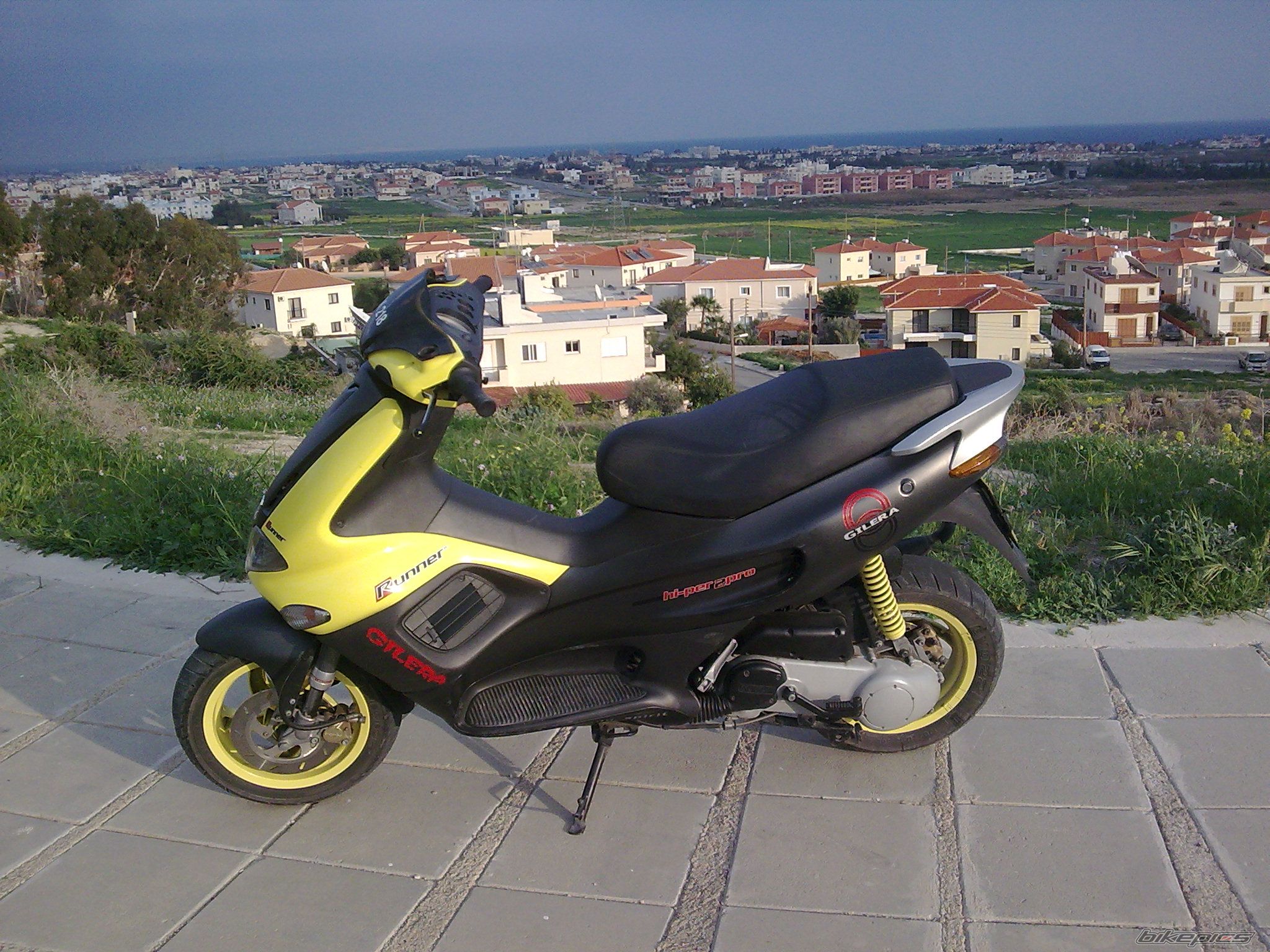 Photo 1573852