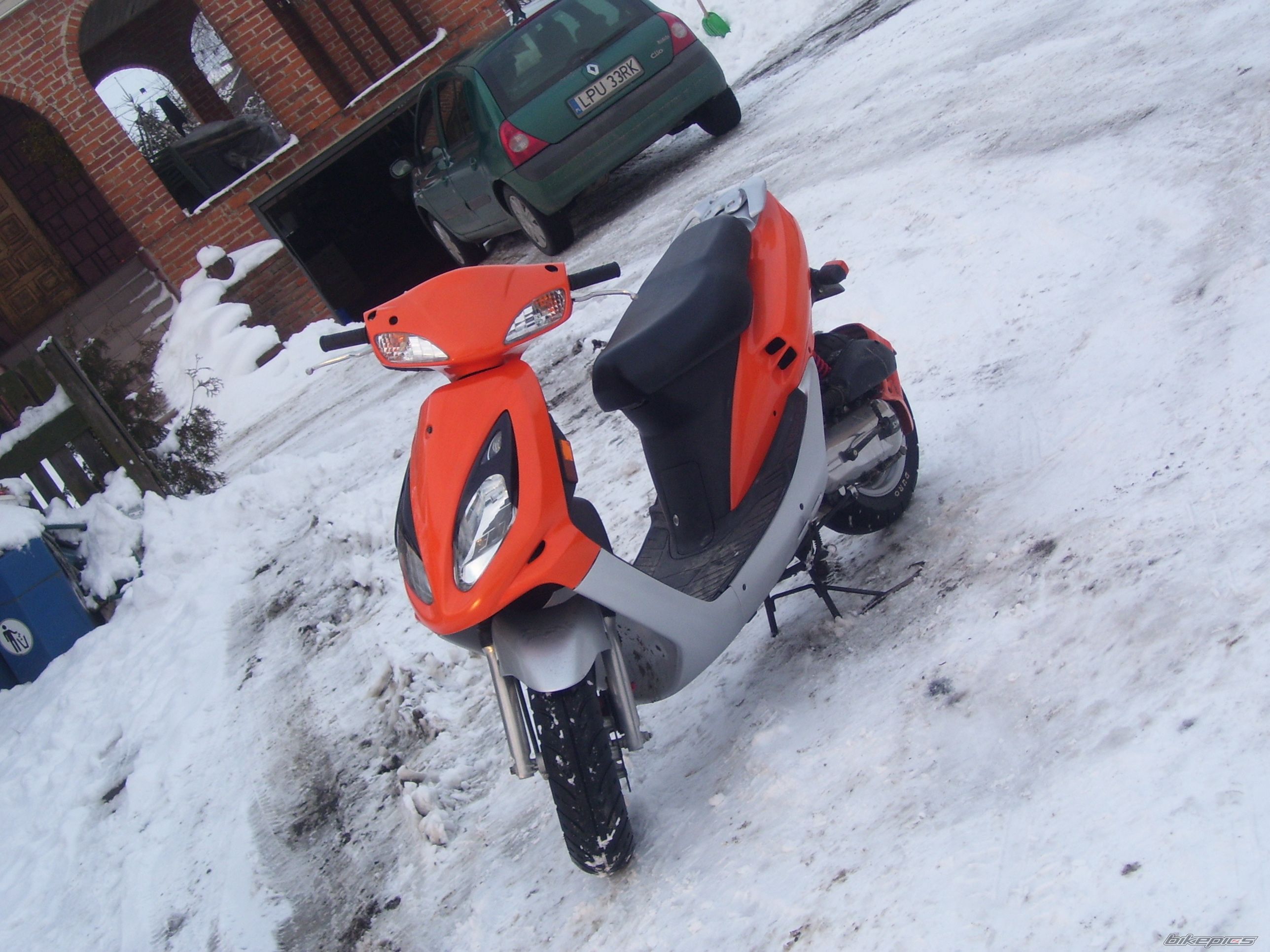Photo 1573993