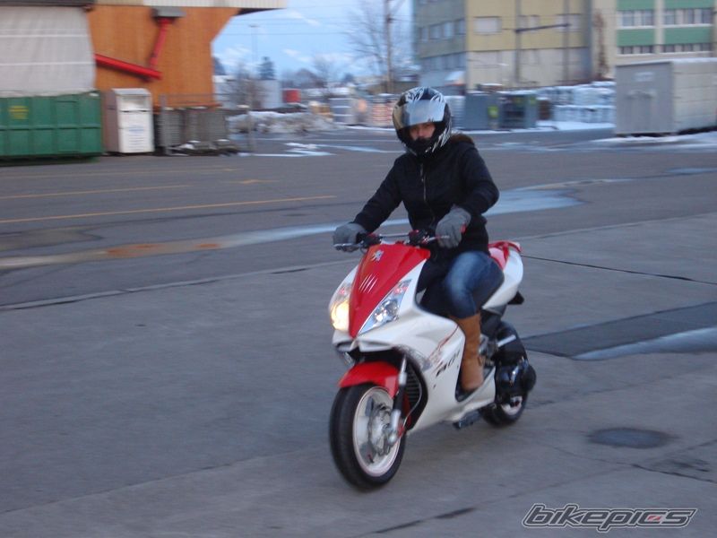 Photo 1574077