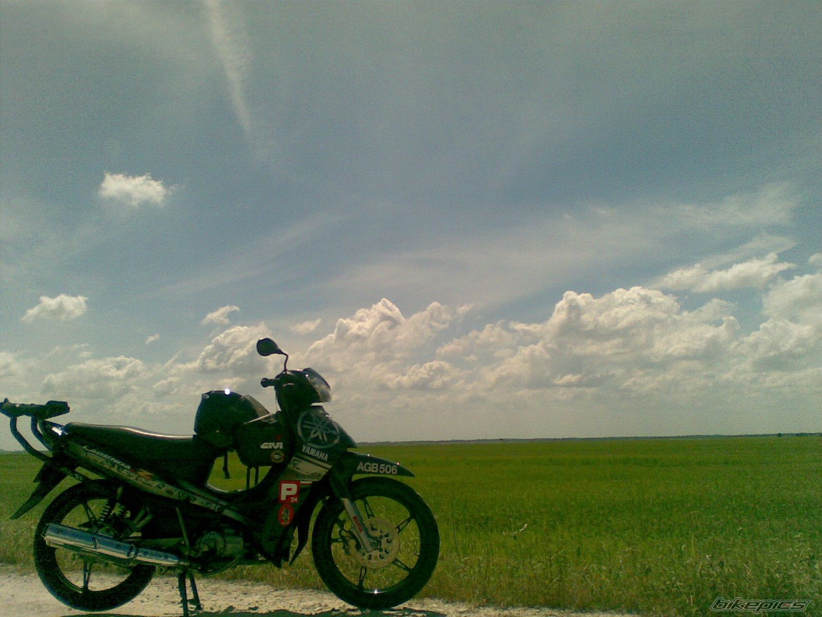 Photo 1574099