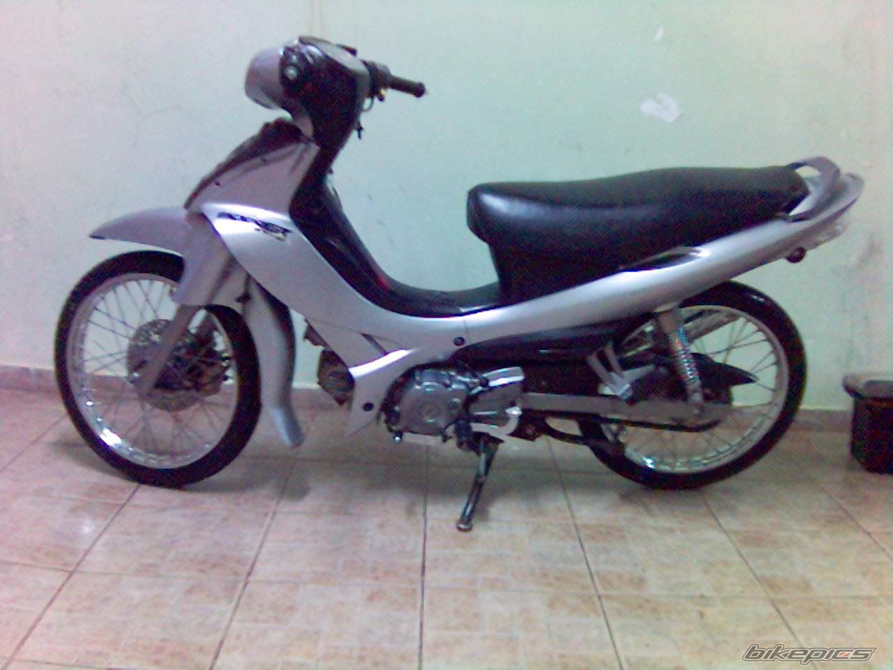 Photo 1574102