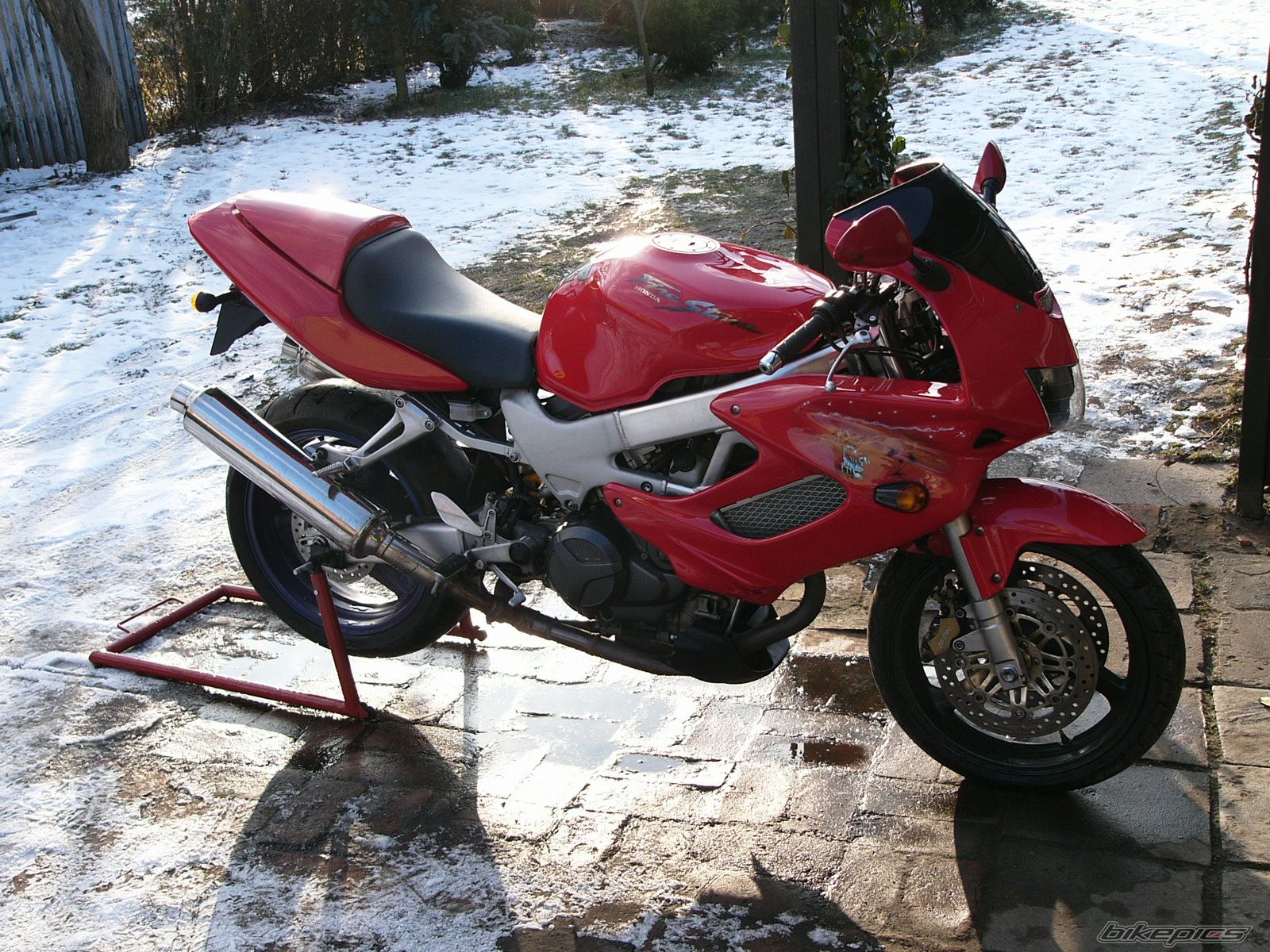 Photo 1574536