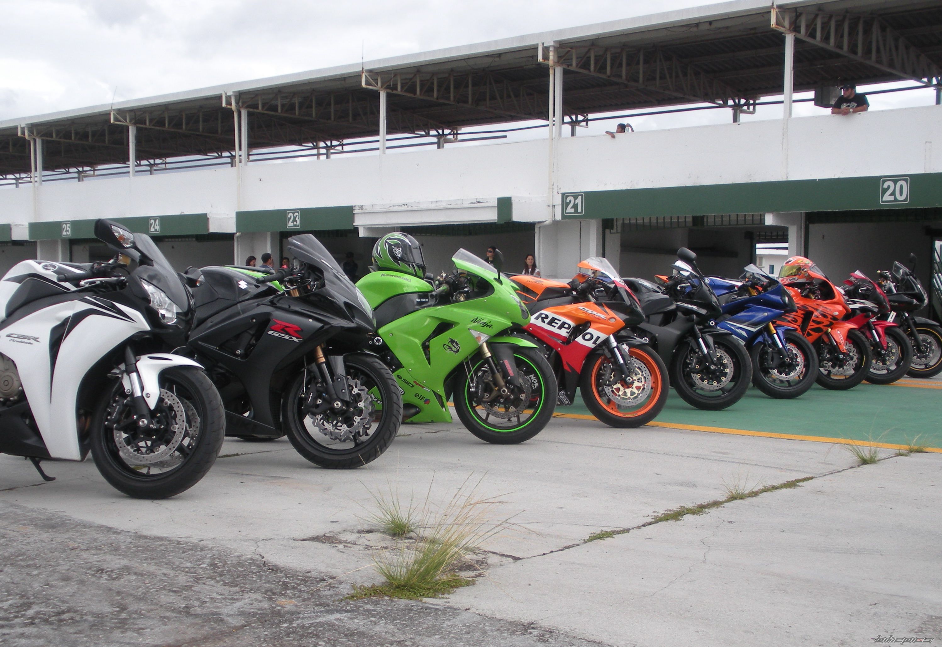 Bike Photo 1574882