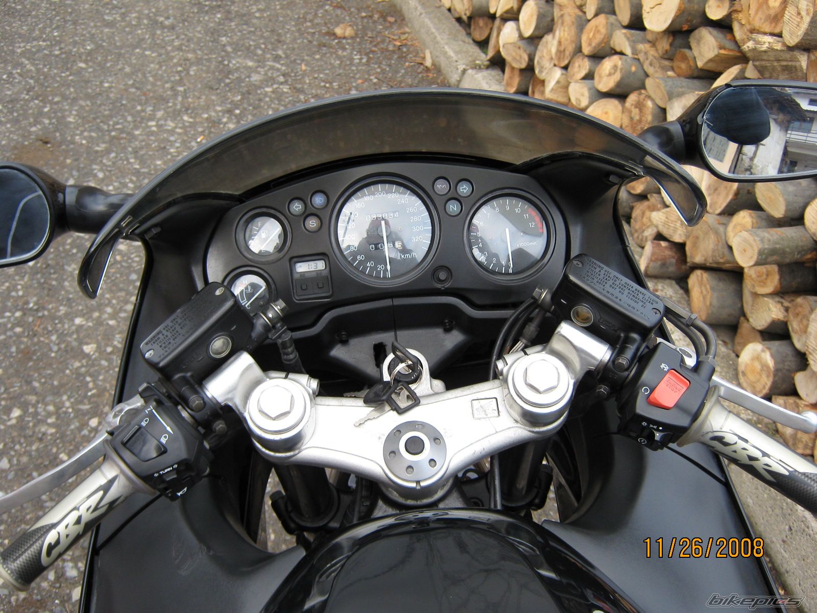 Photo 1575363