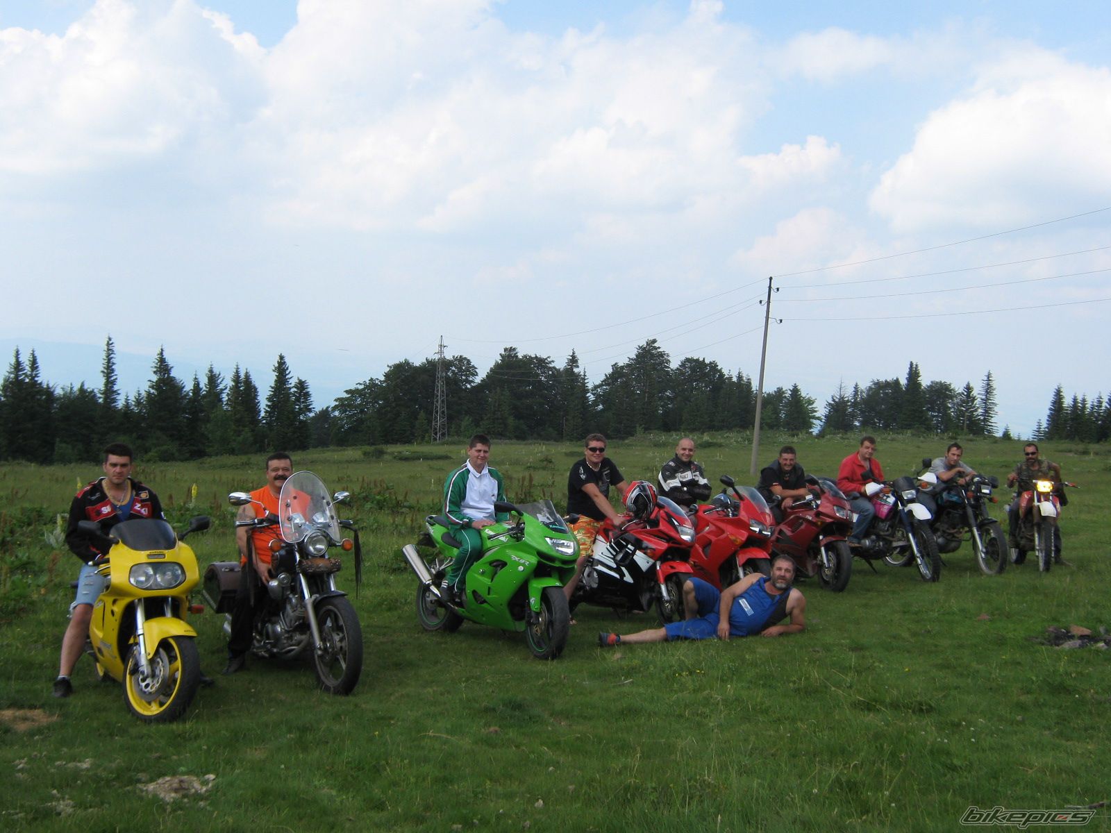 Photo 1575382