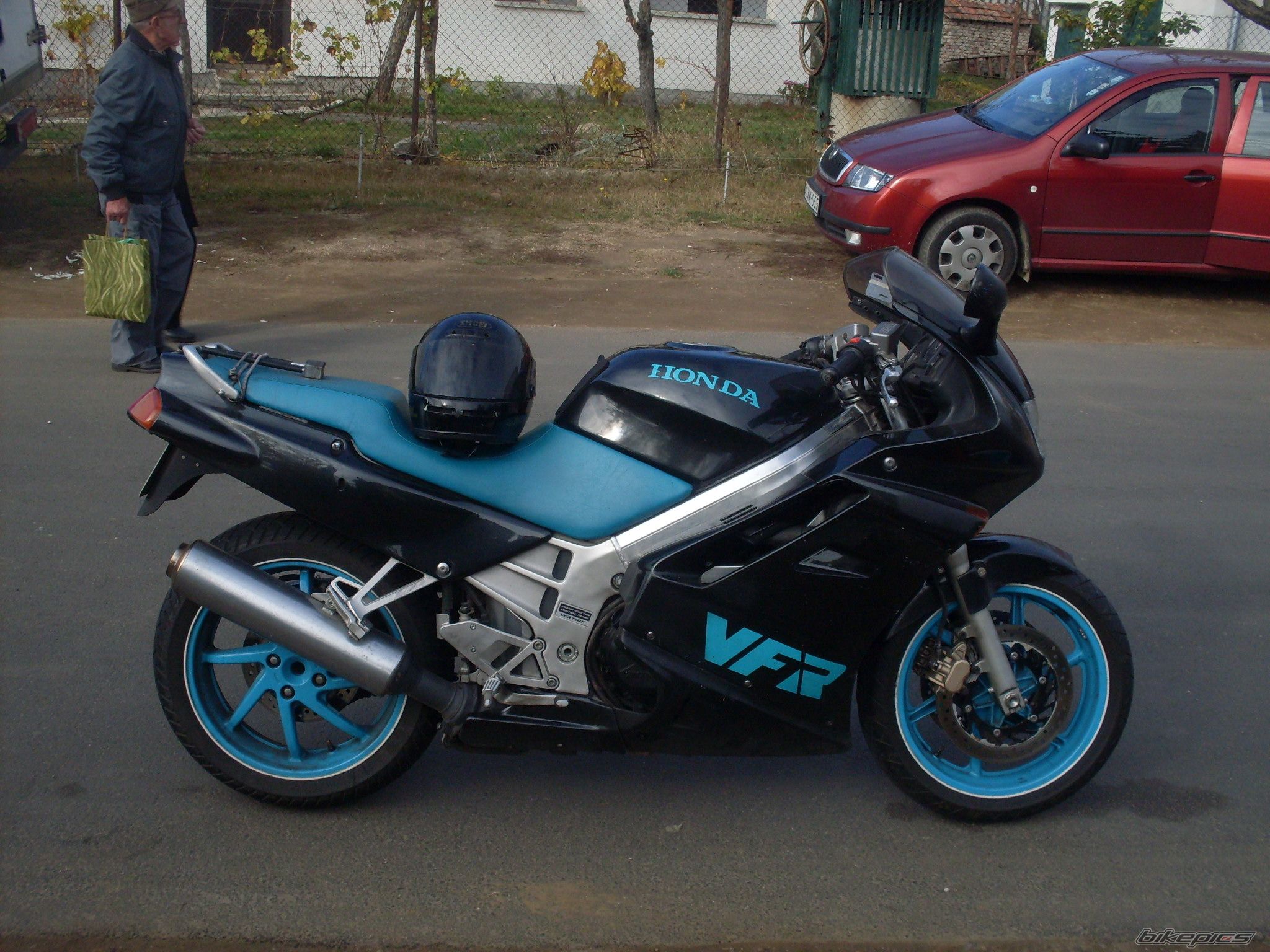 Photo 1575466