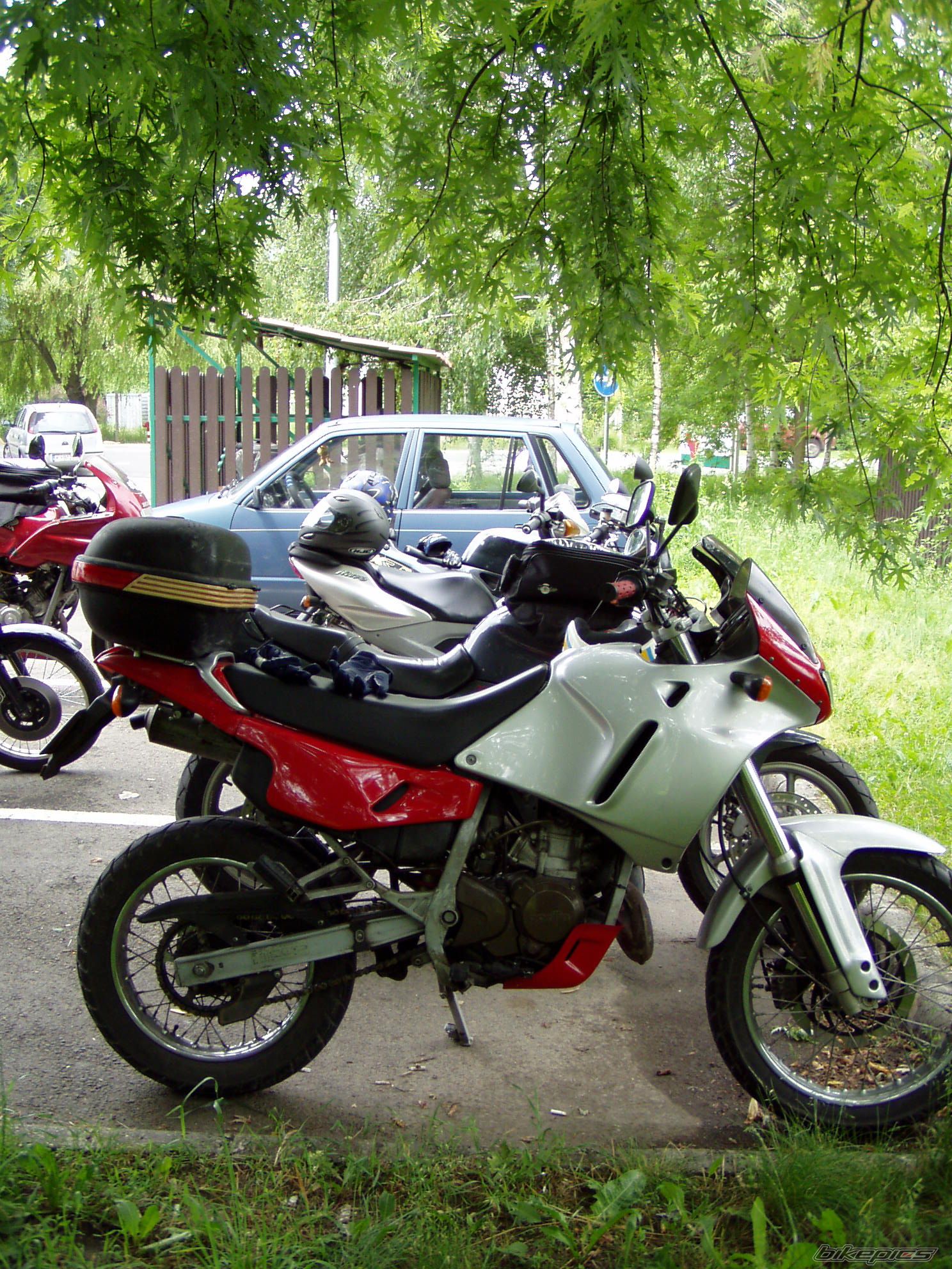 Photo 1575468