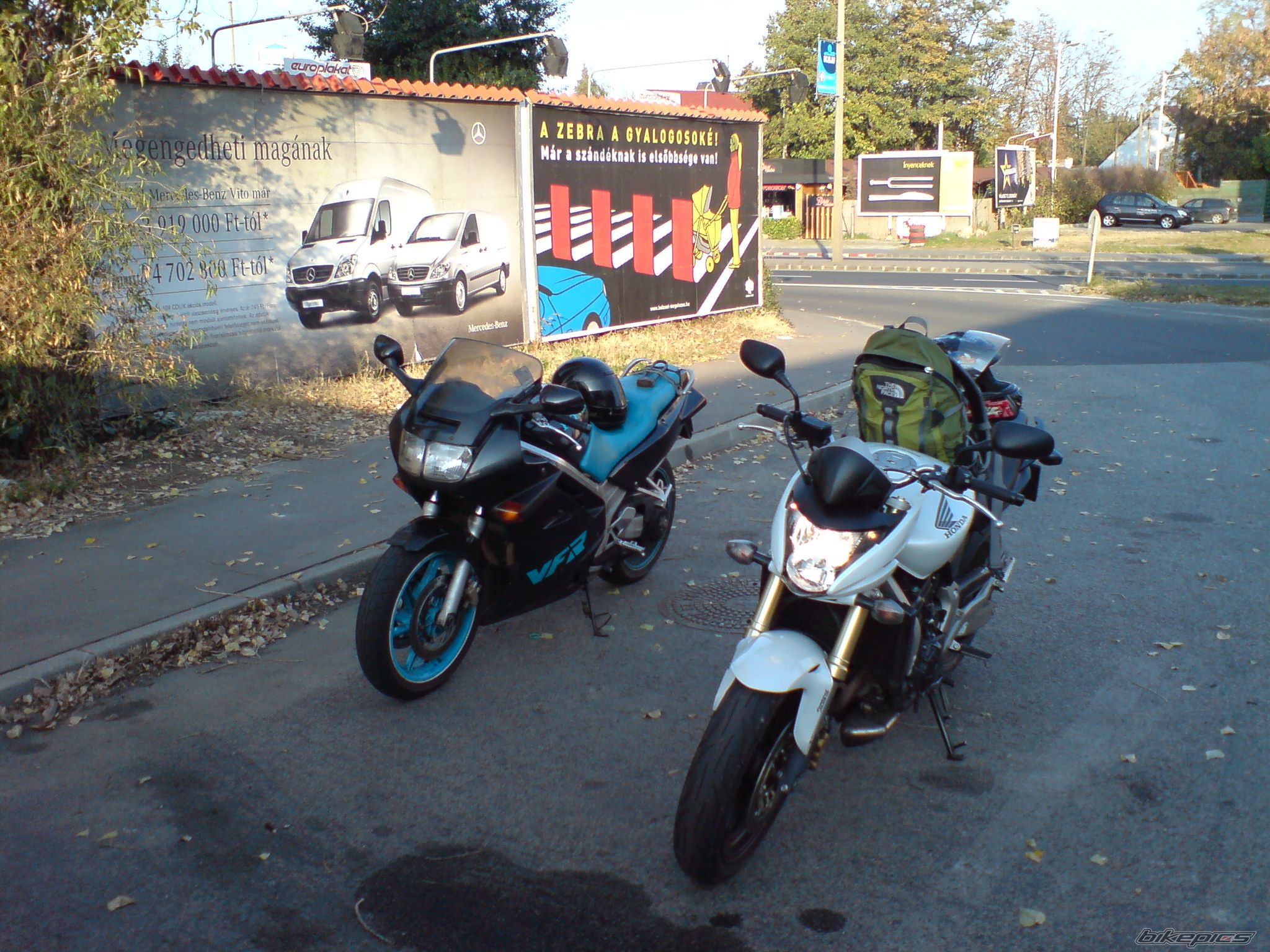 Photo 1575476
