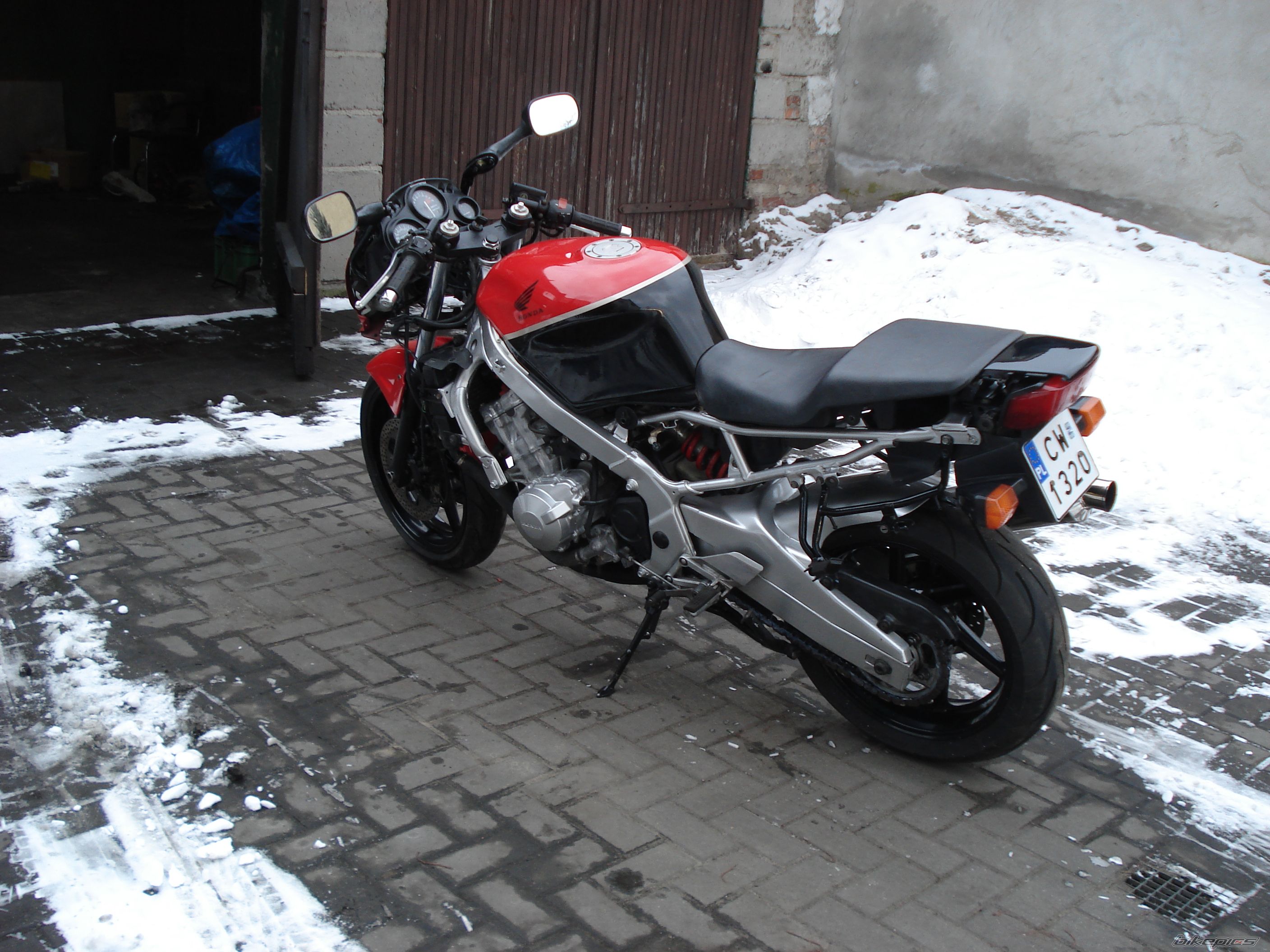 Photo 1575941