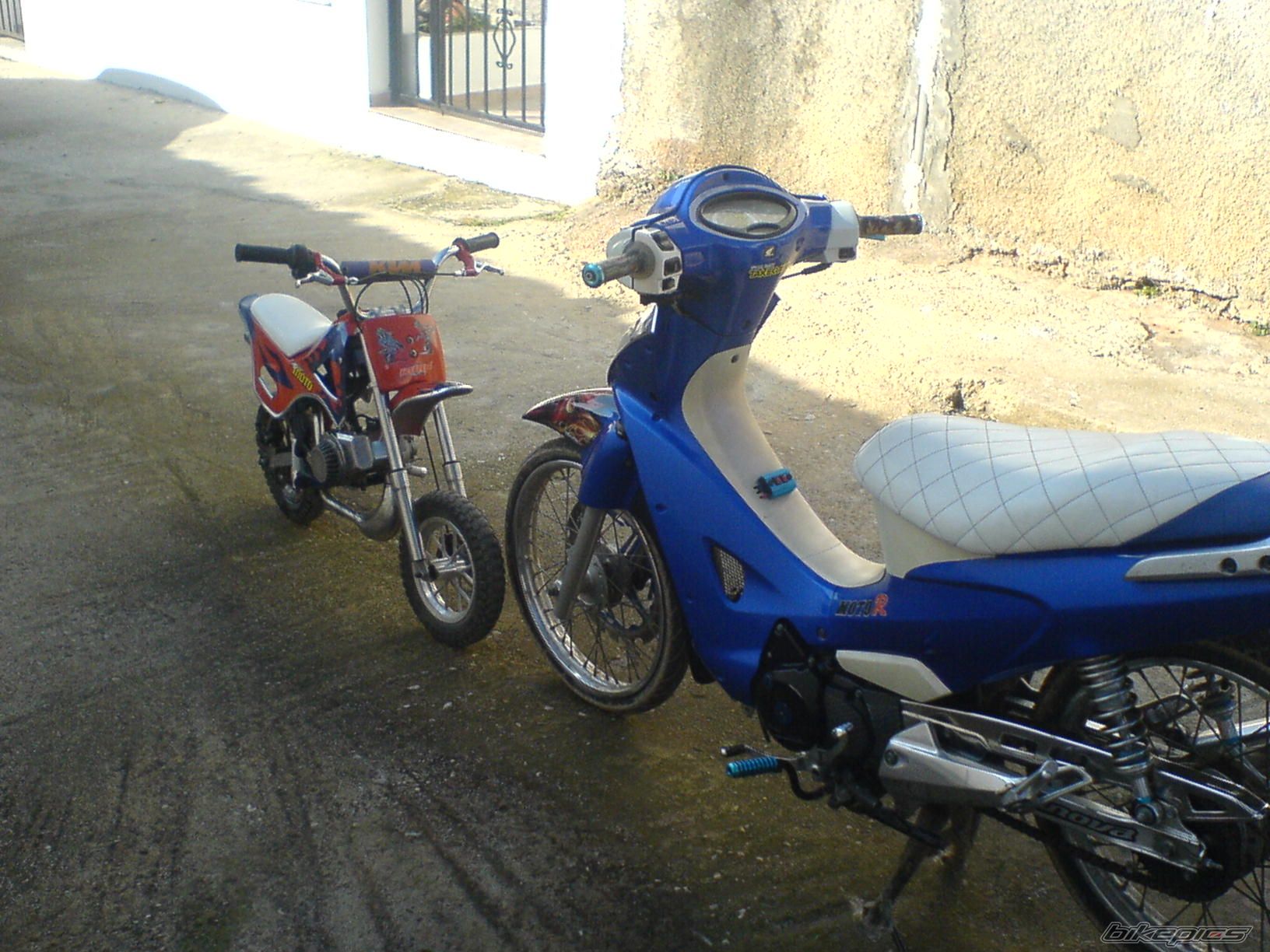 Photo 1576043