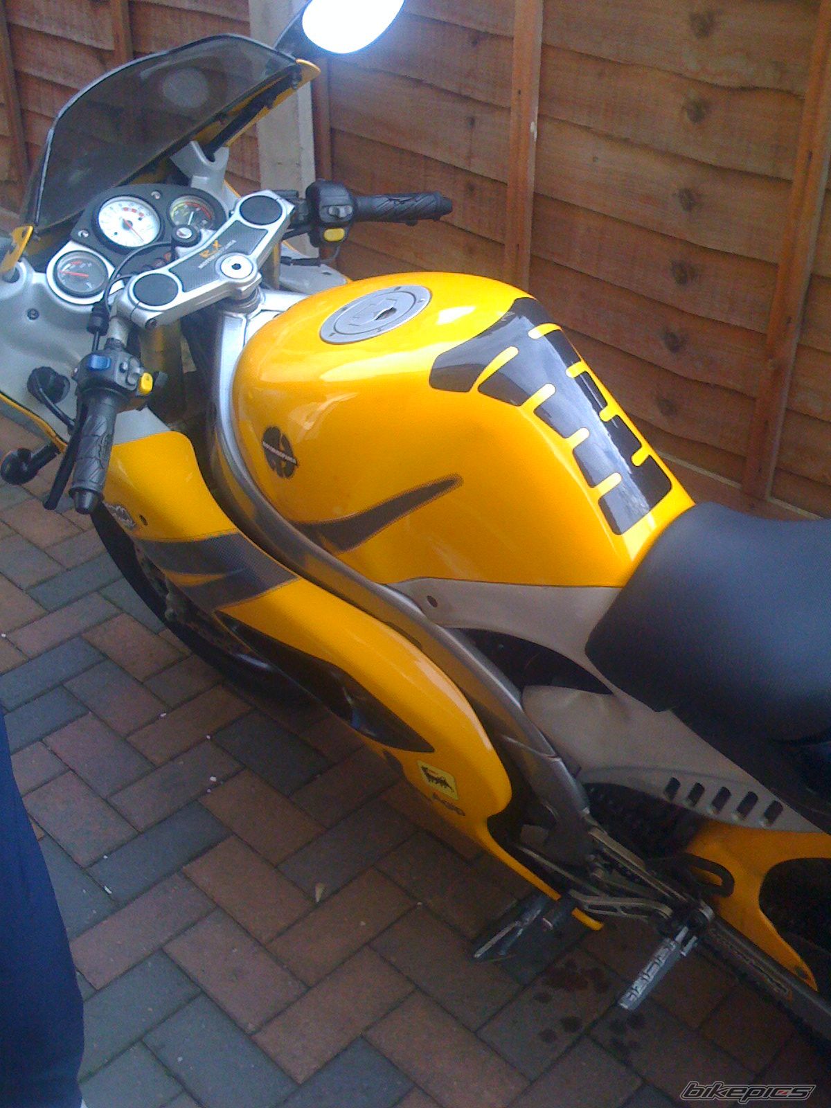 Photo 1576354