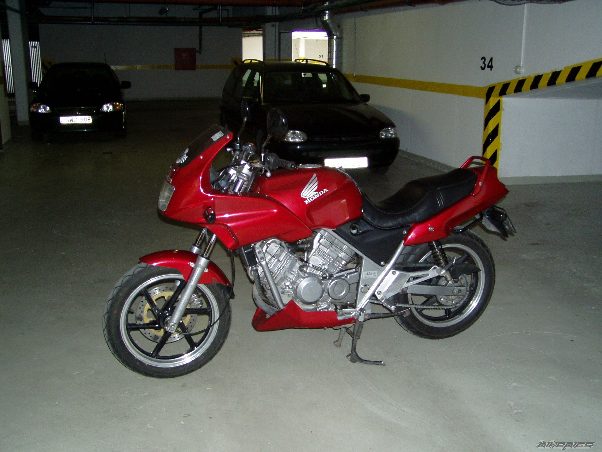 Photo 1576357
