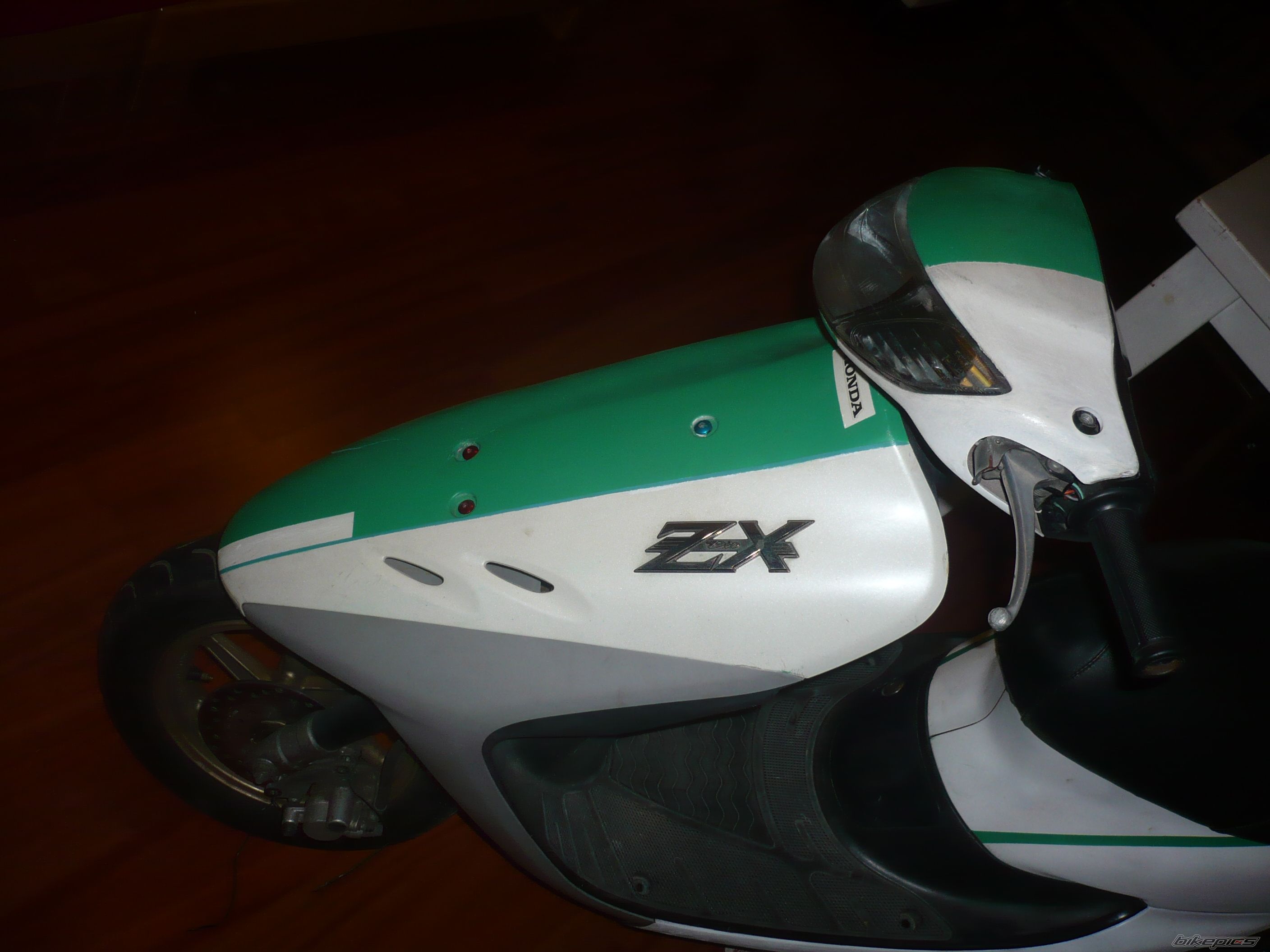 Photo 1576428