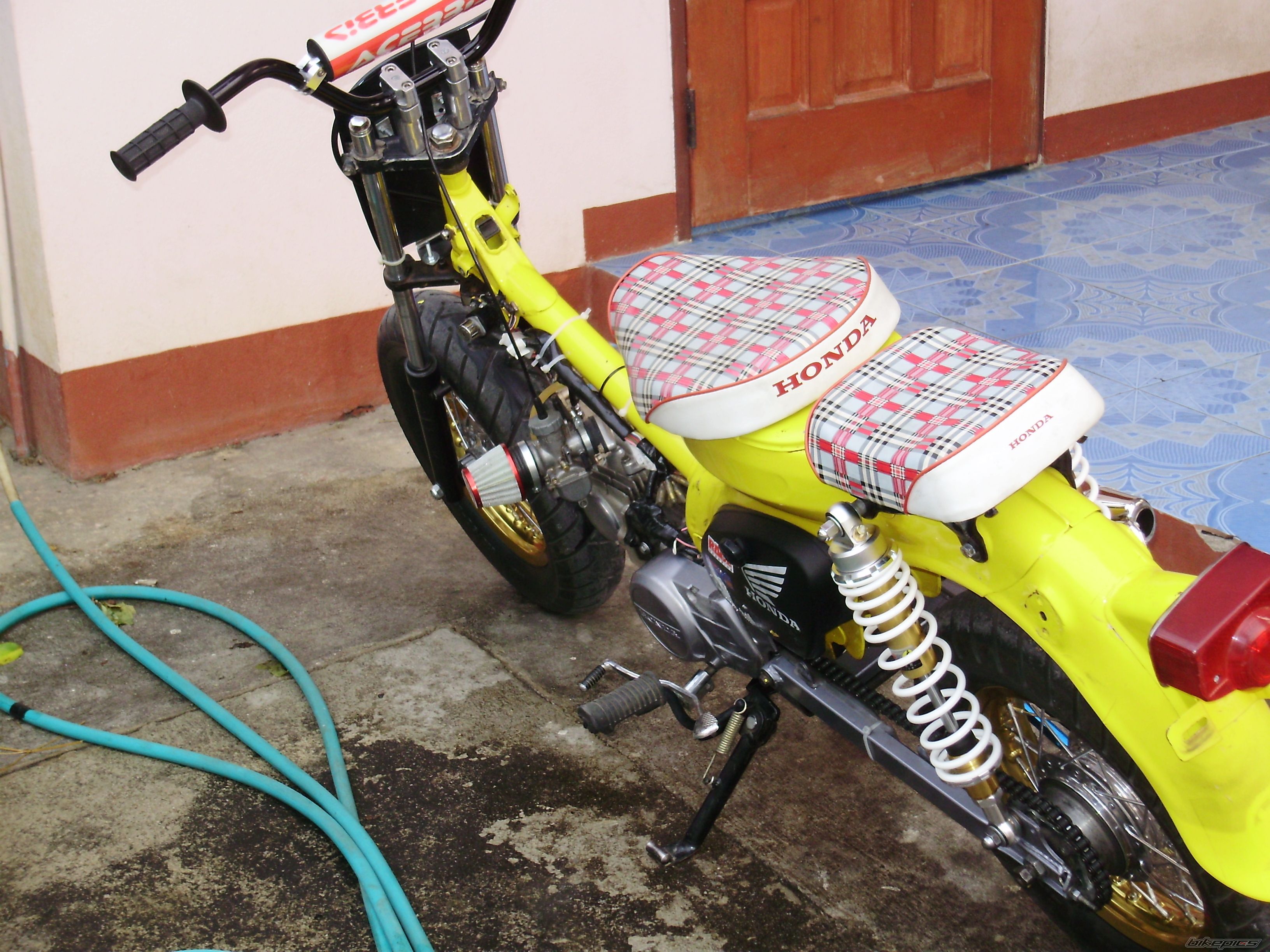 Bike Photo 1576575