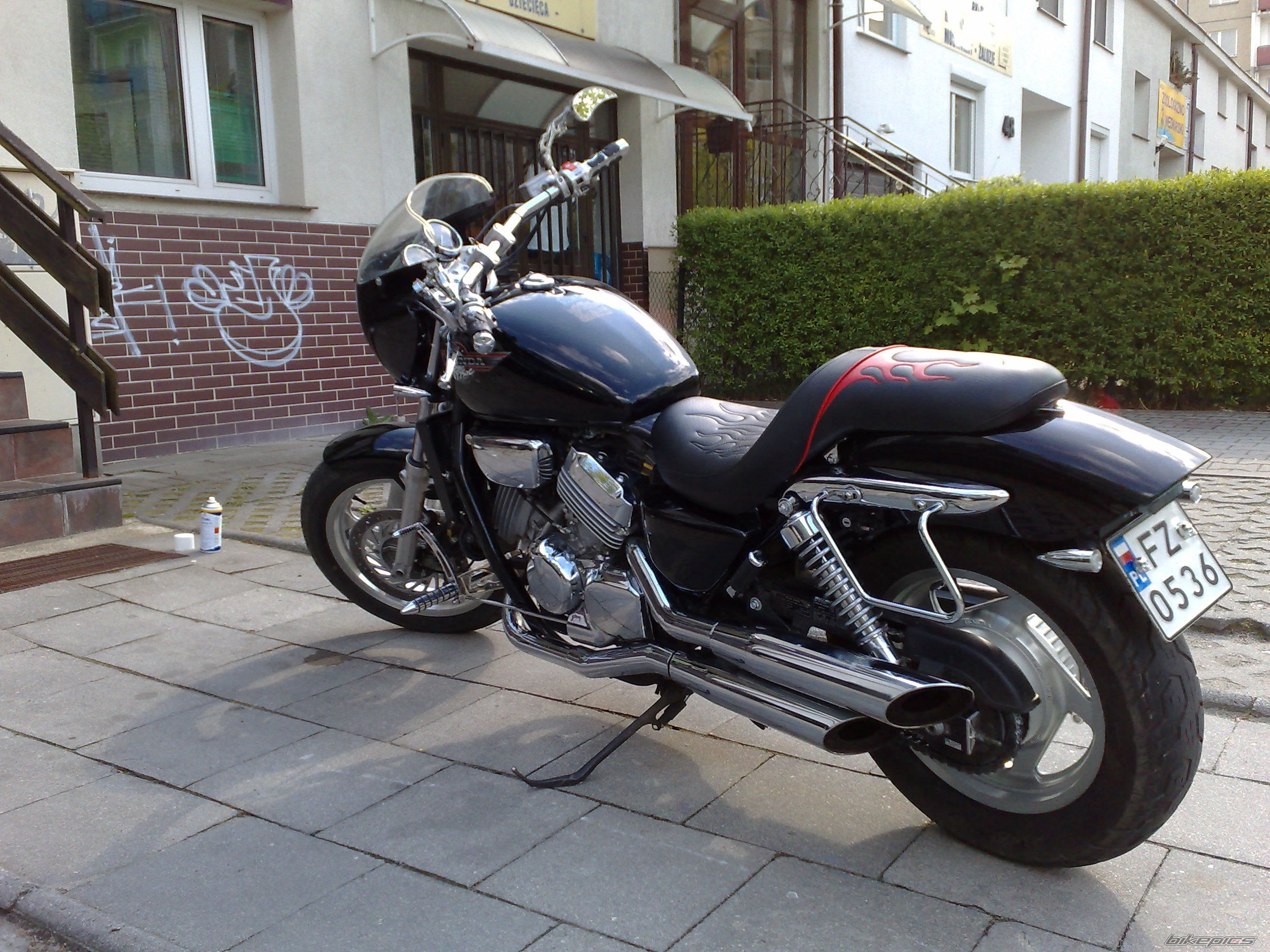 Photo 1576799