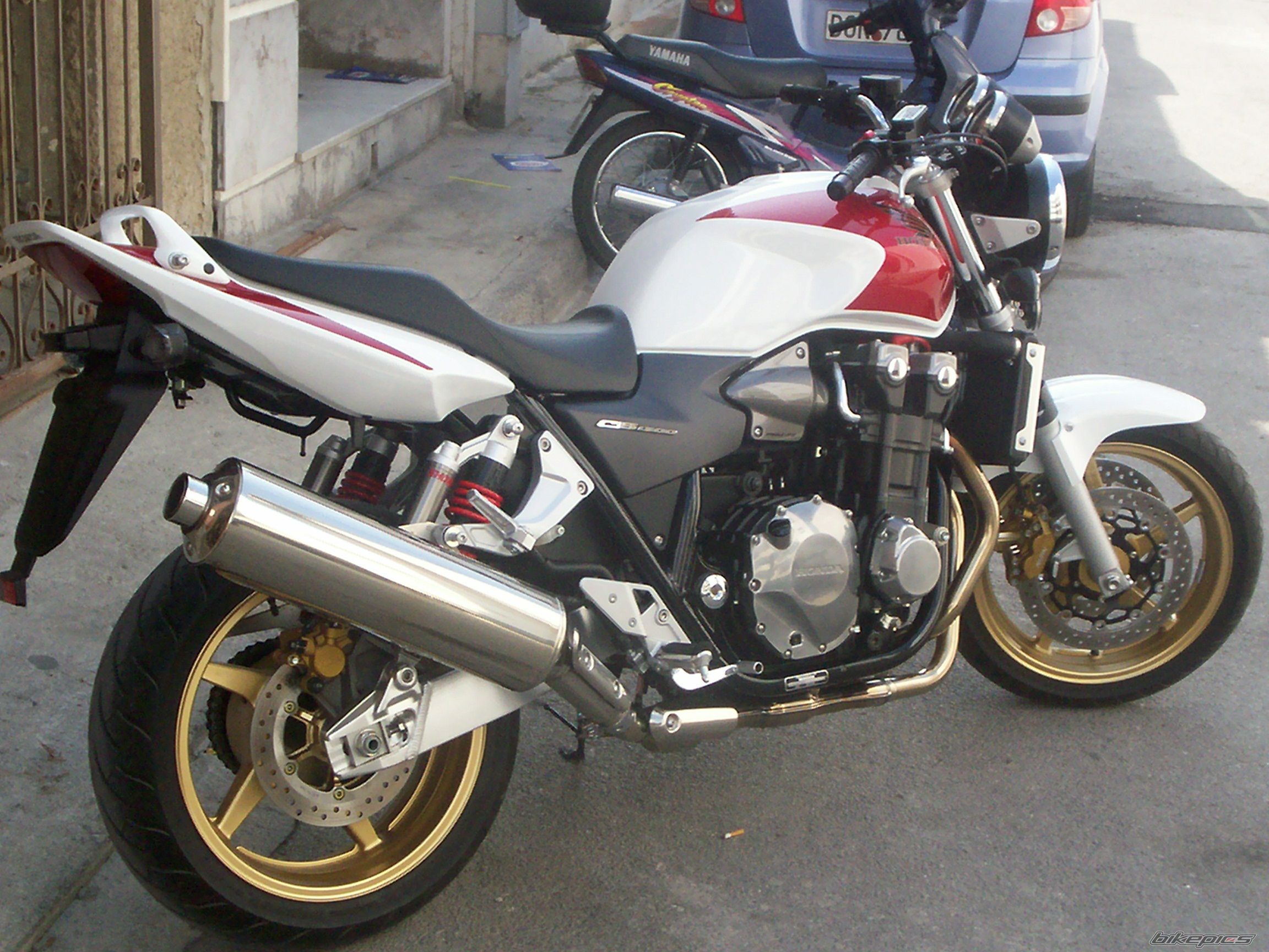 Photo 1576989