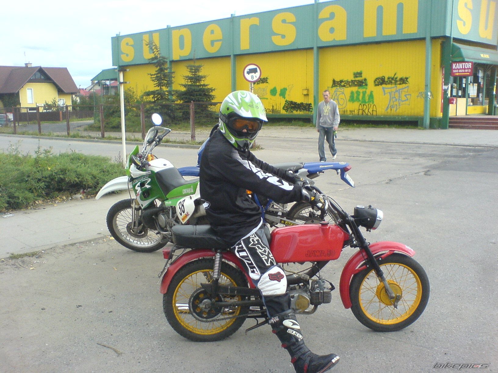 Photo 1577659