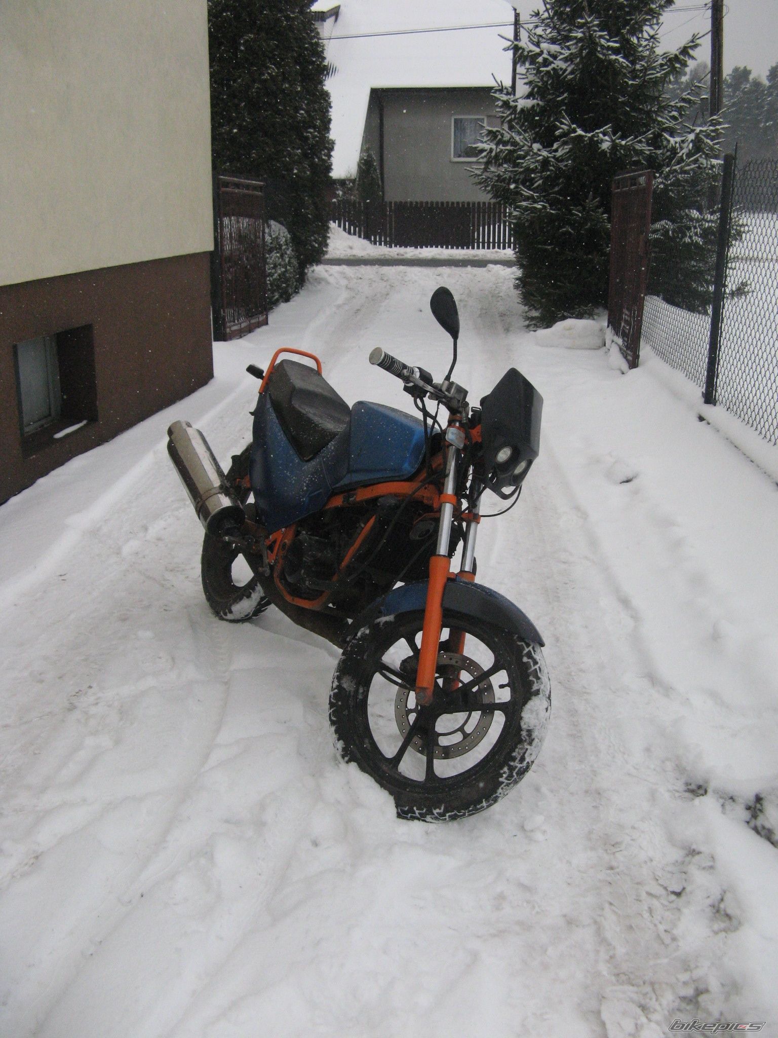 Photo 1577748