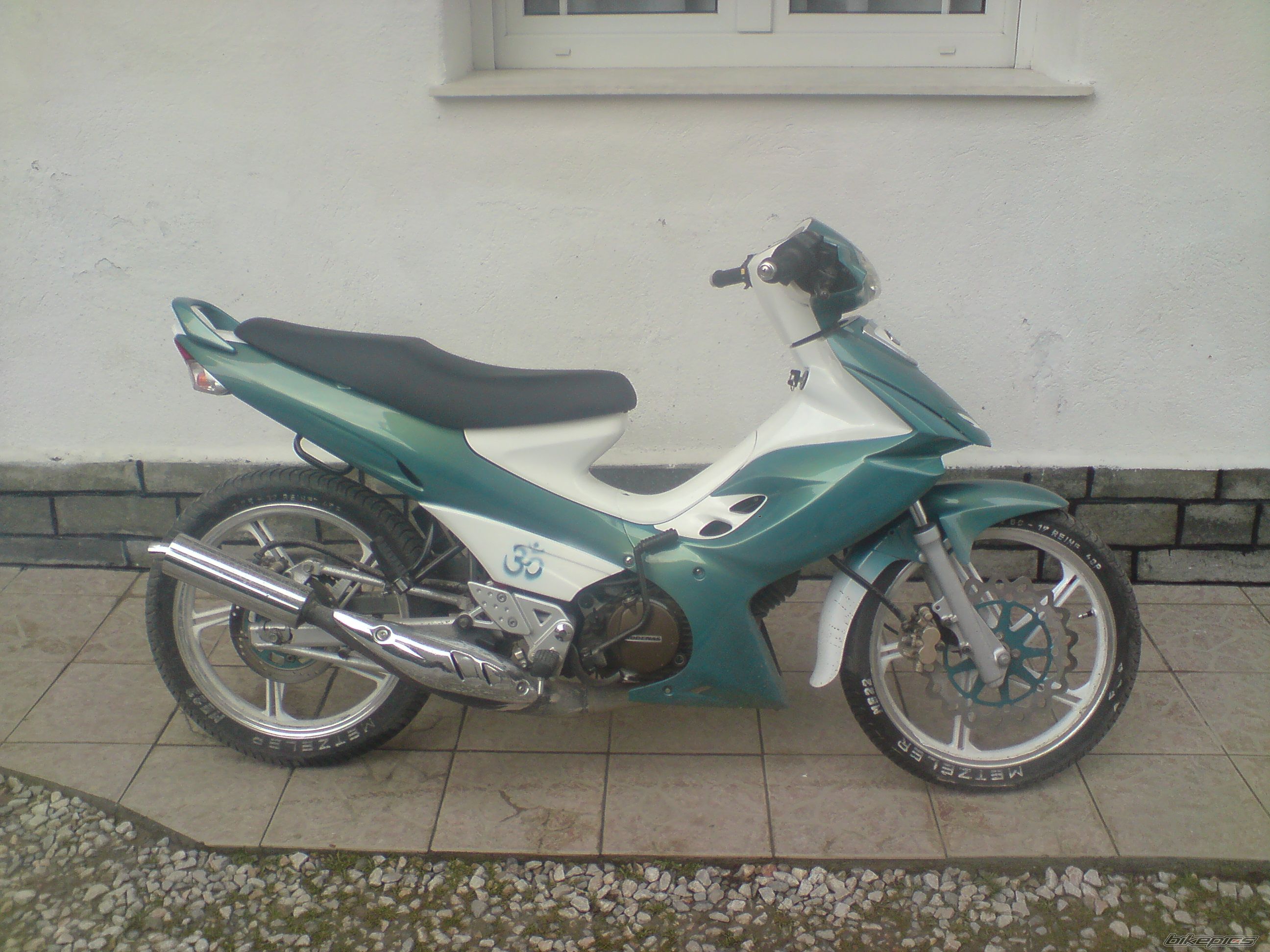 Photo 1579576