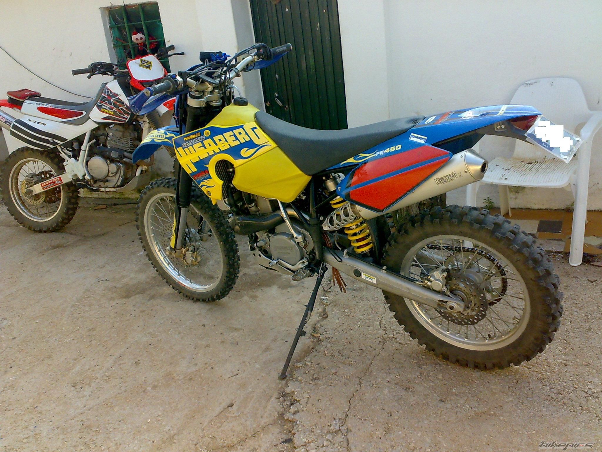 Photo 1579941