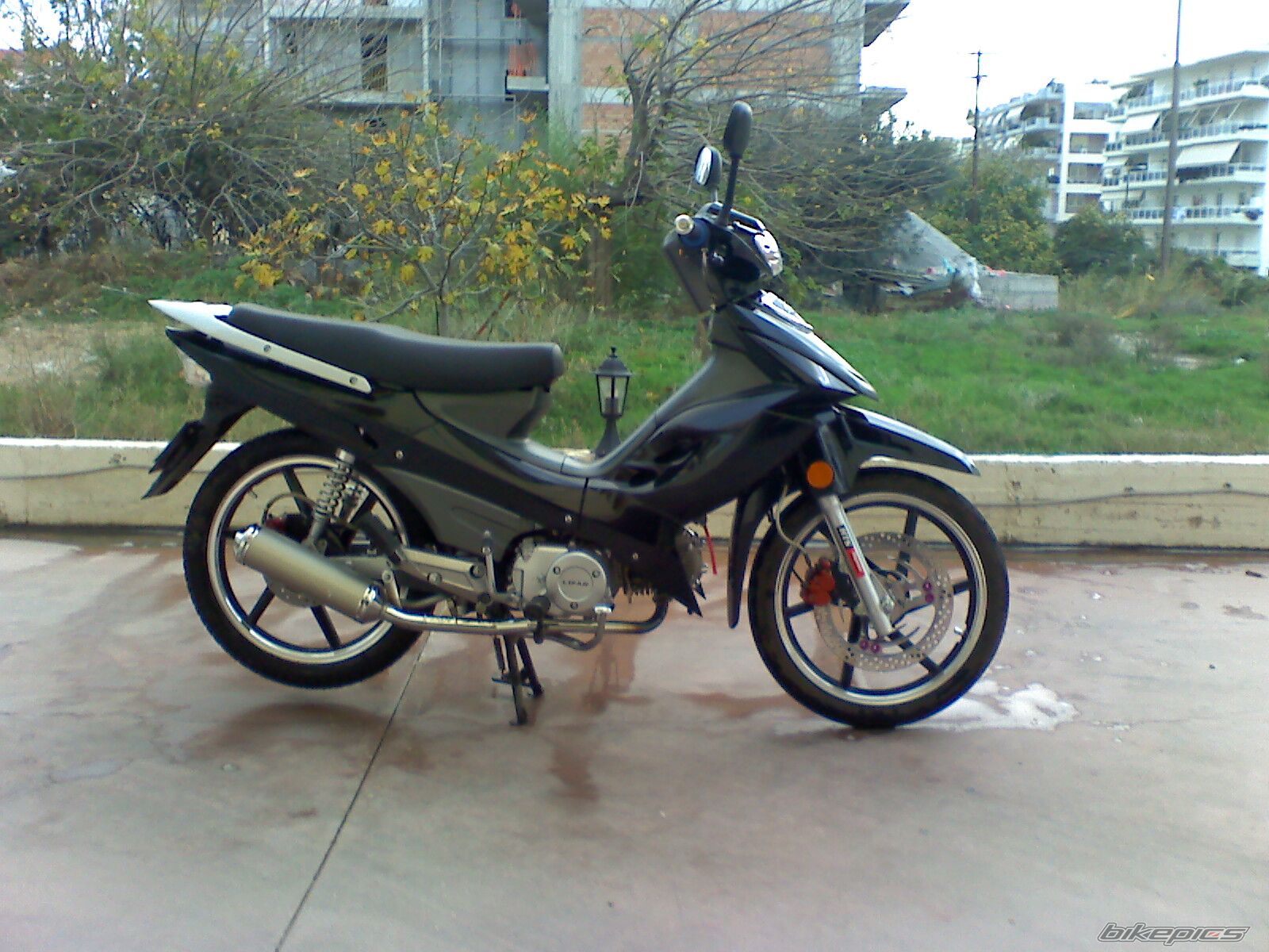 Photo 1579942