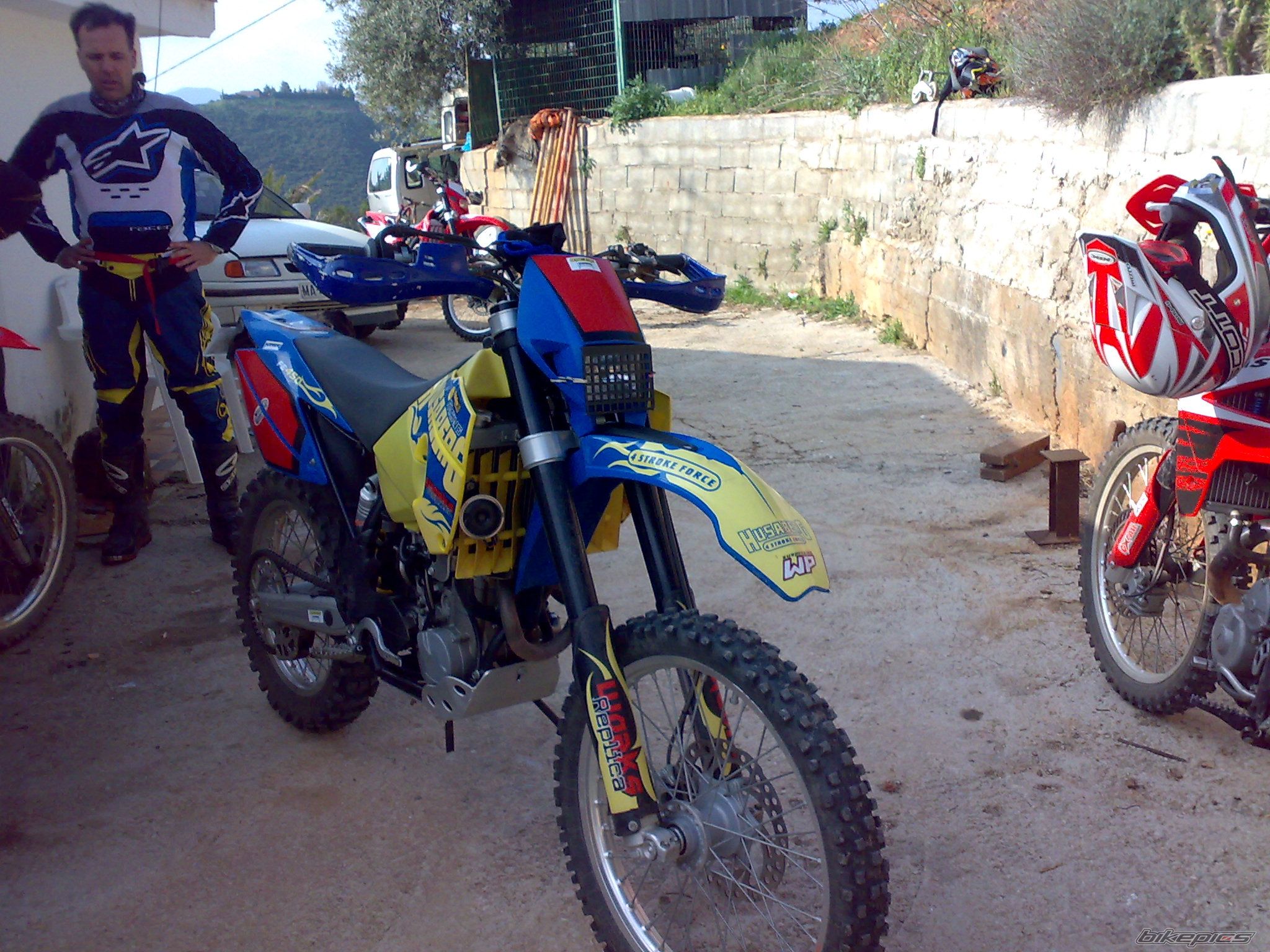 Photo 1579944