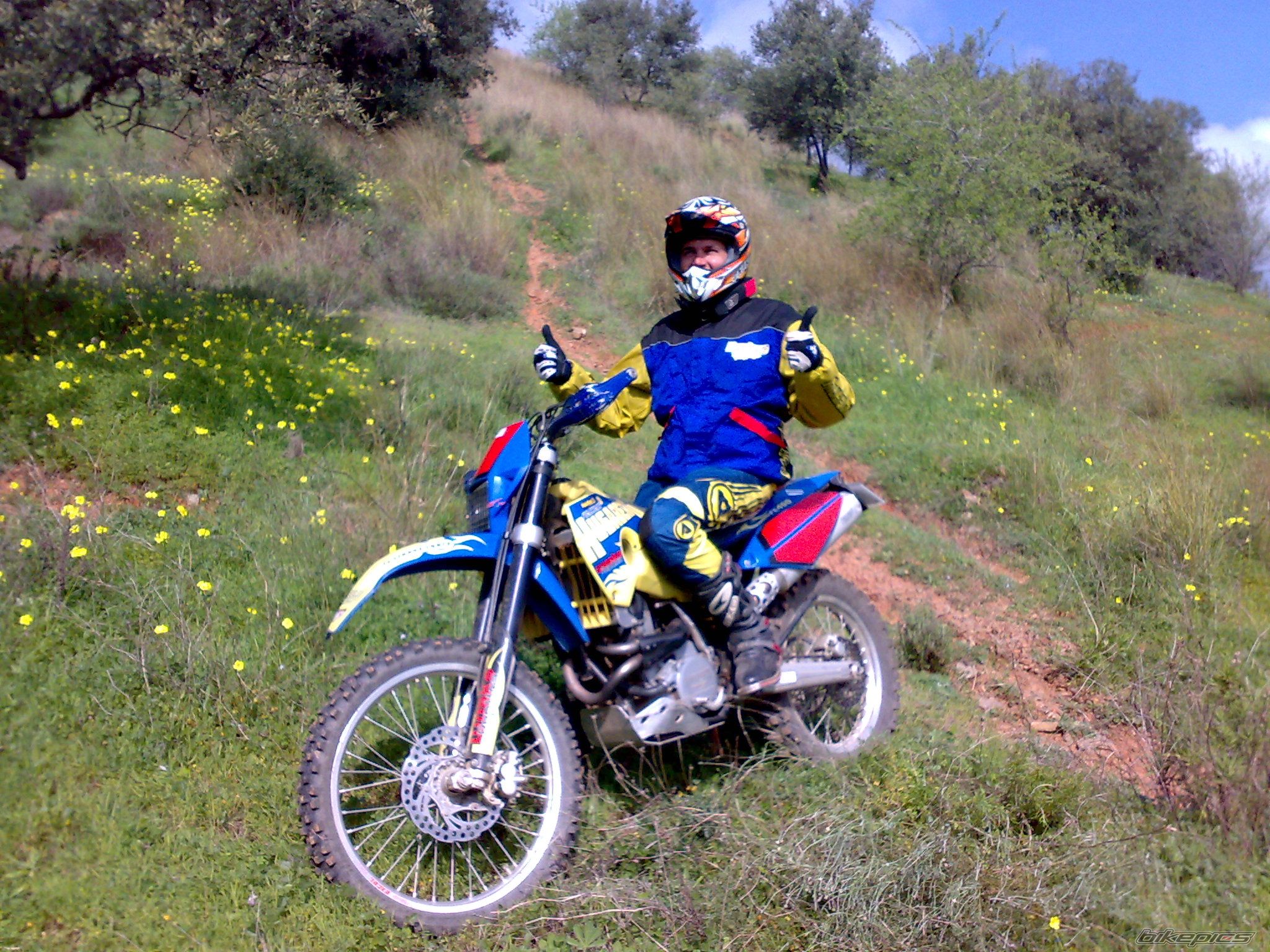 Photo 1579952
