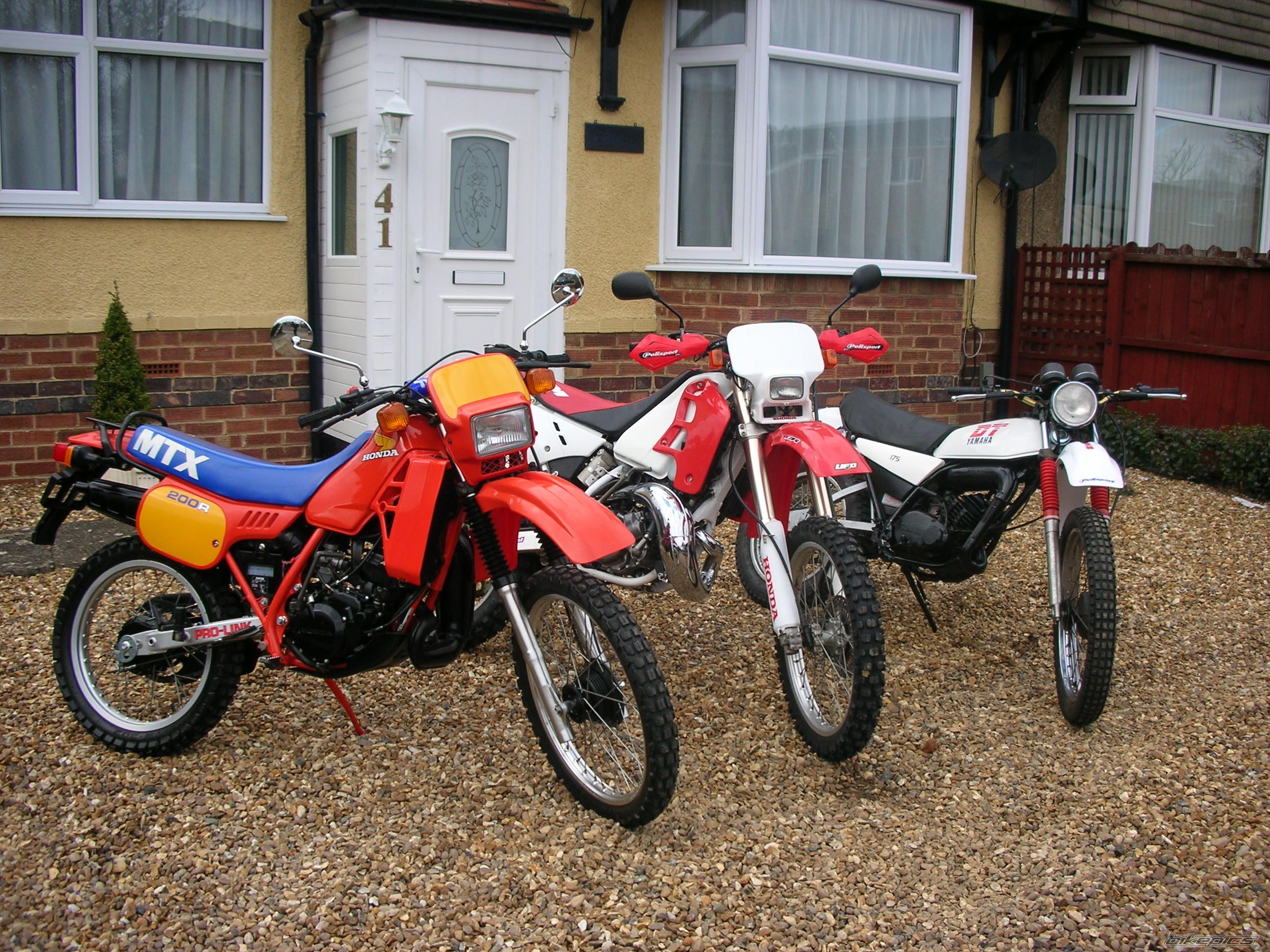 Photo 1580148