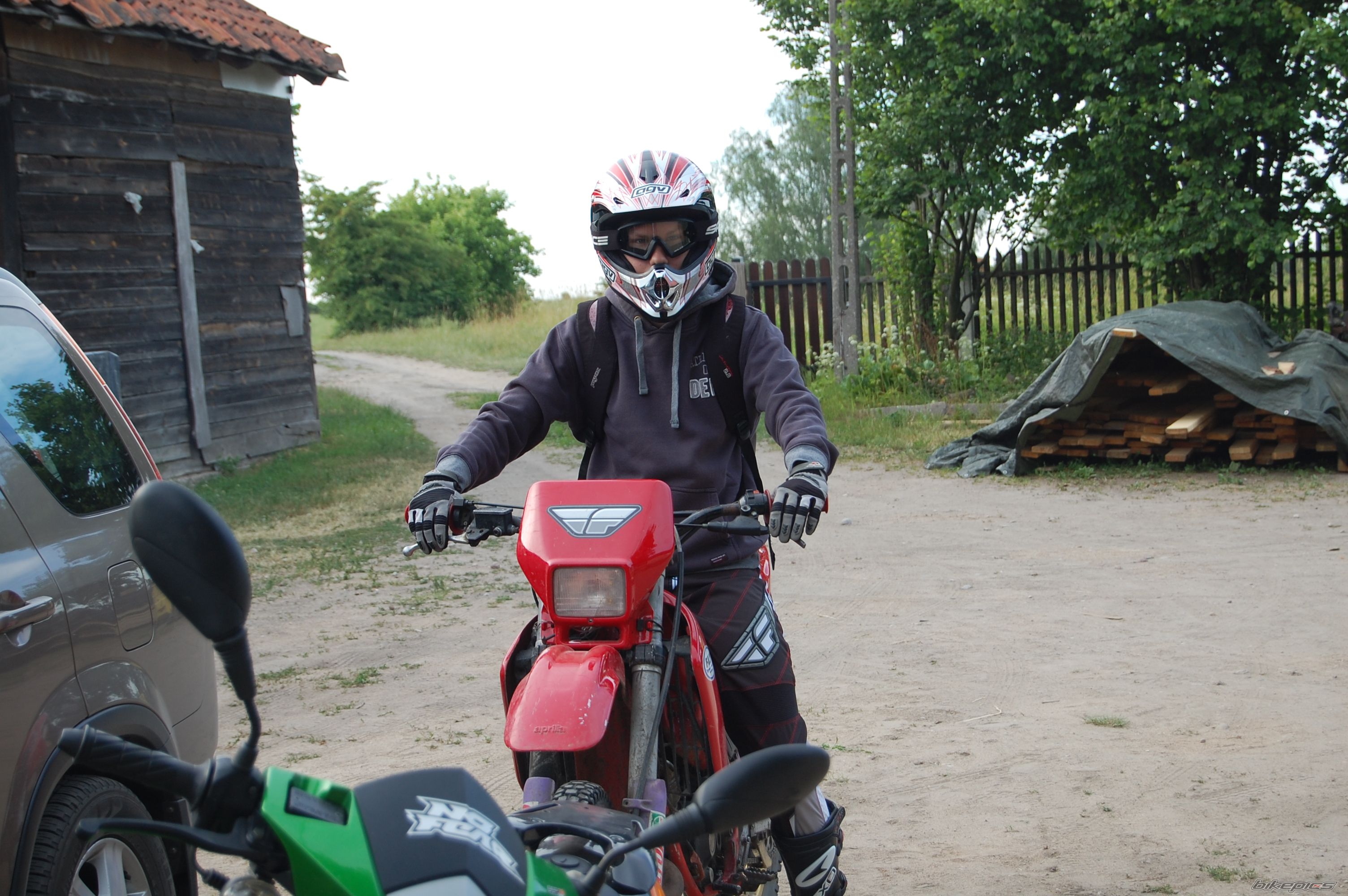Photo 1580259