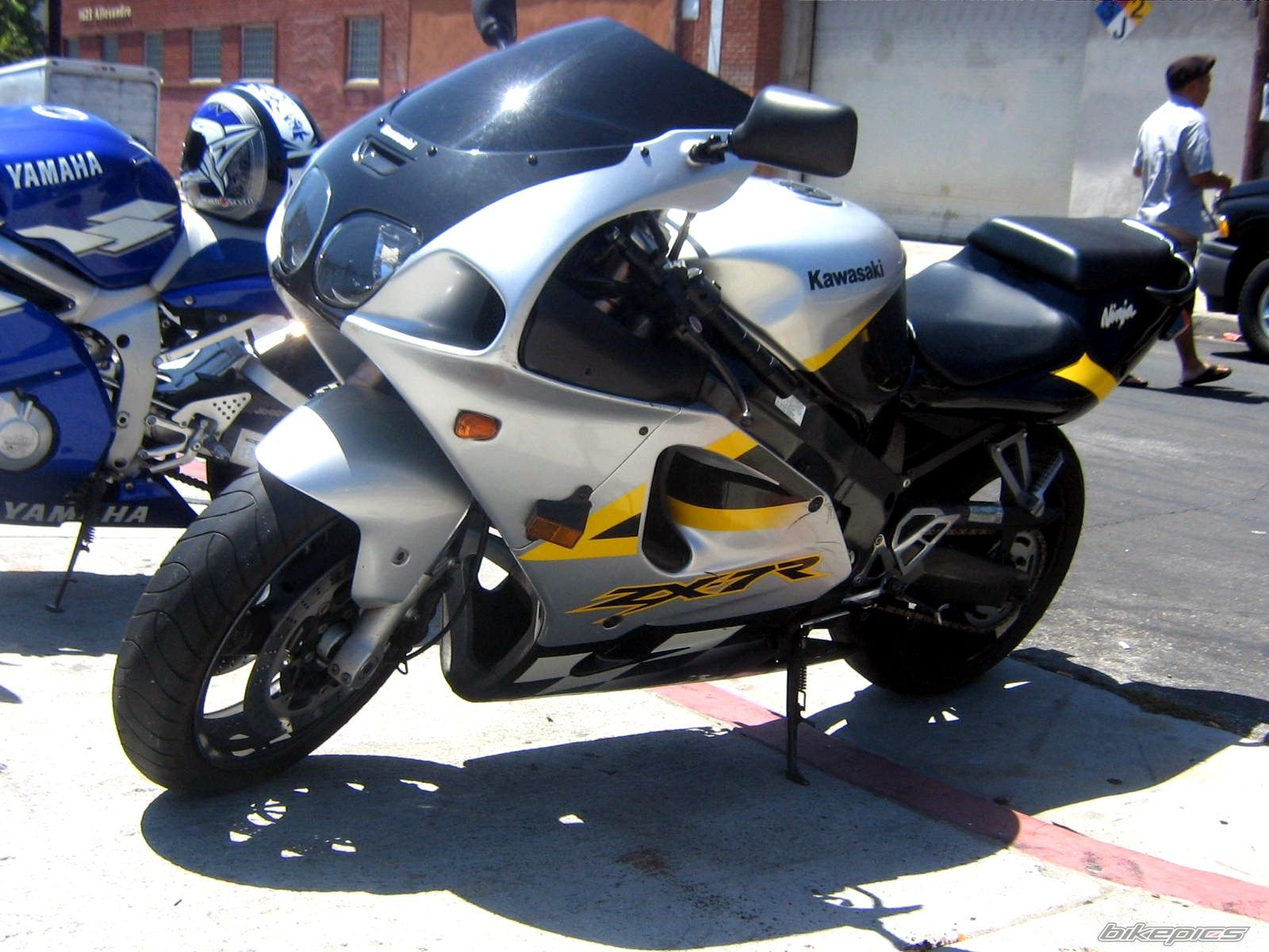 Photo 1580691