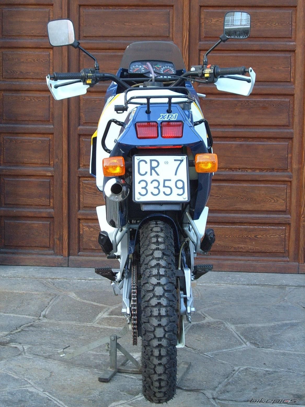 Photo 1580964