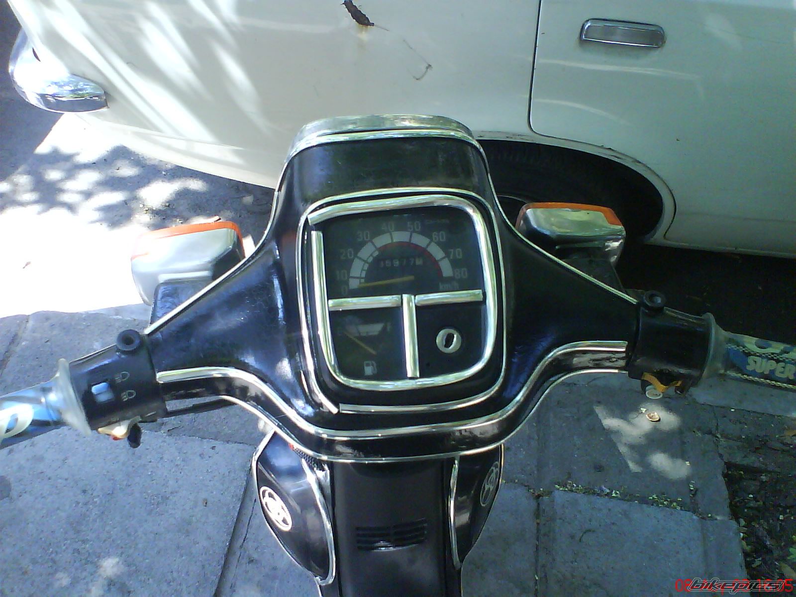 Photo 1581185