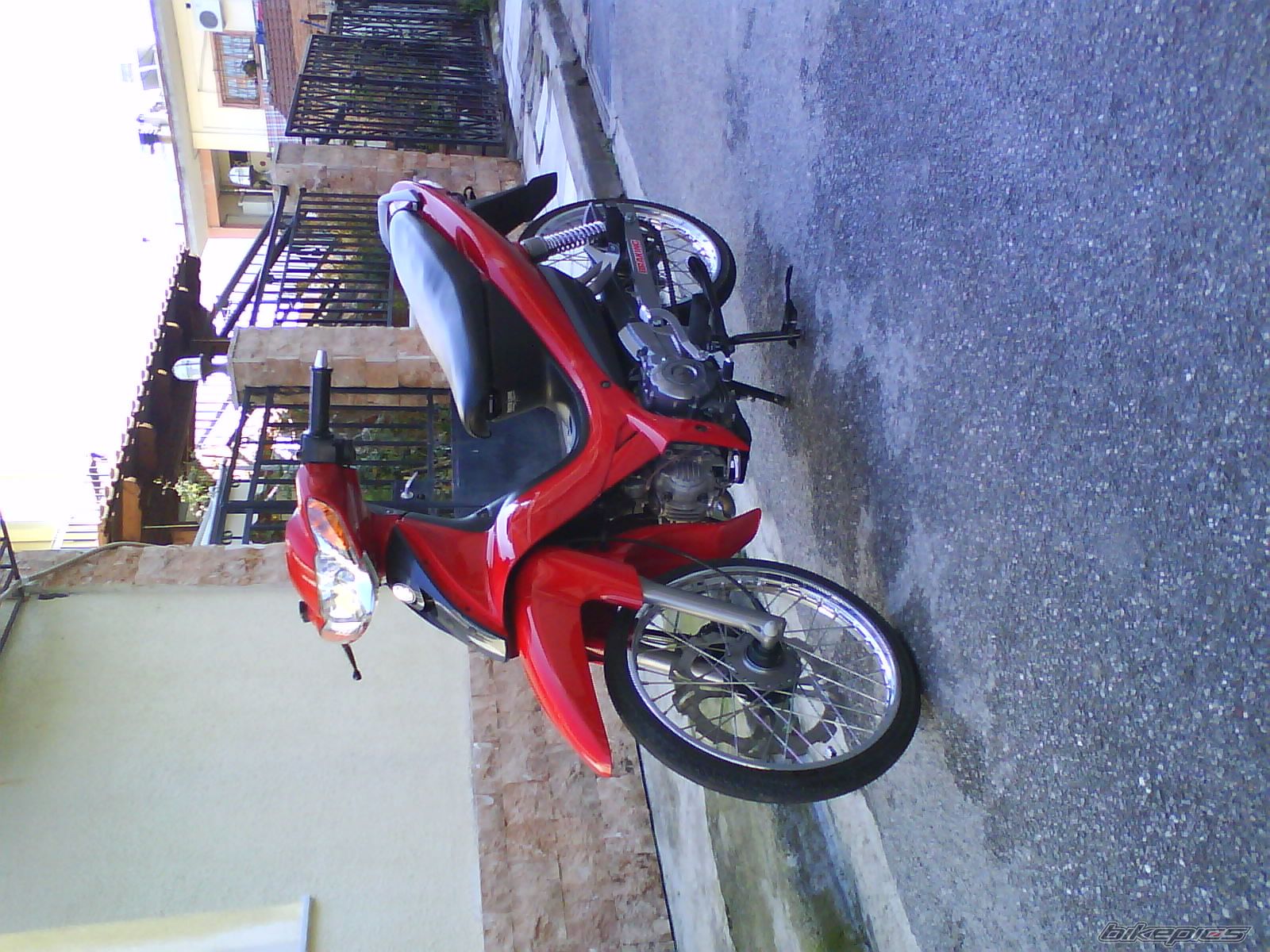 Photo 1581209