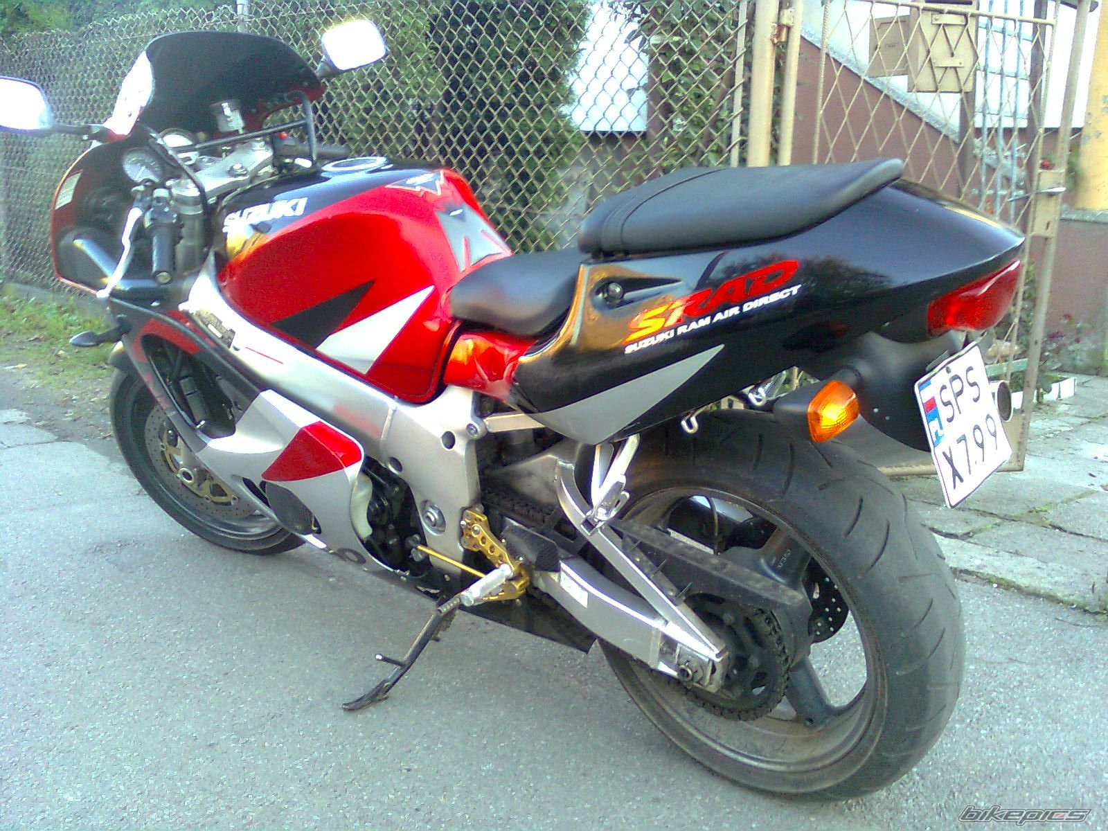 Photo 1581266