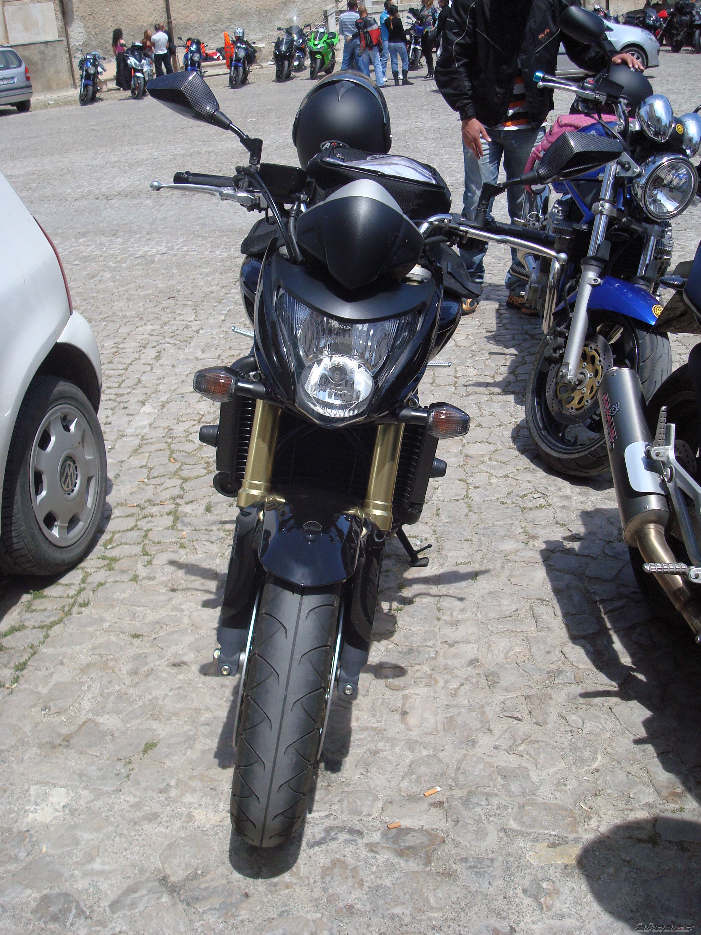 Photo 1581484