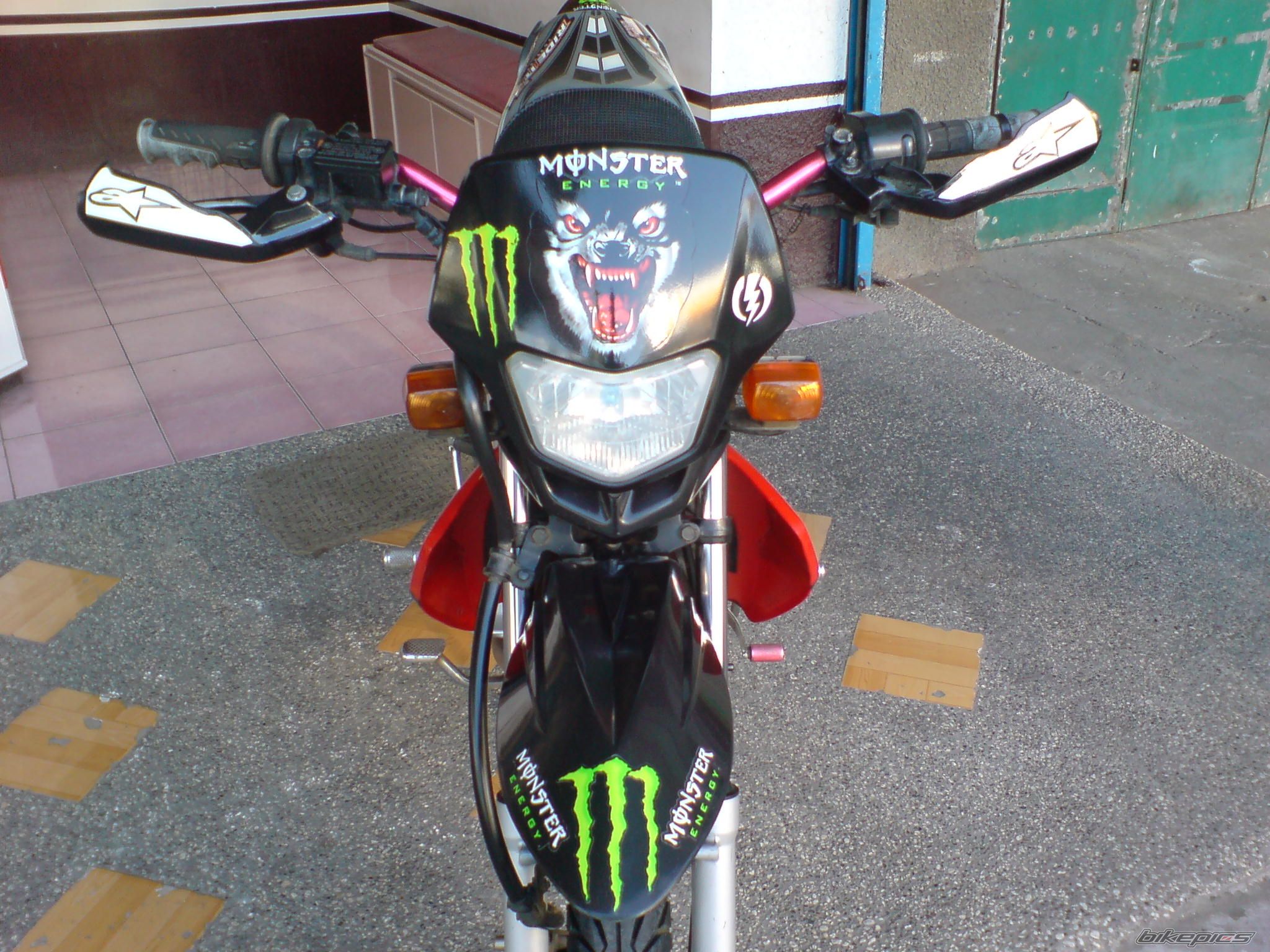Photo 1581570