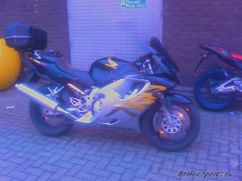 Photo 1581575