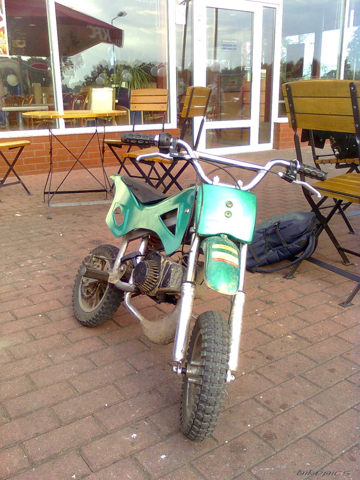 Photo 1581798