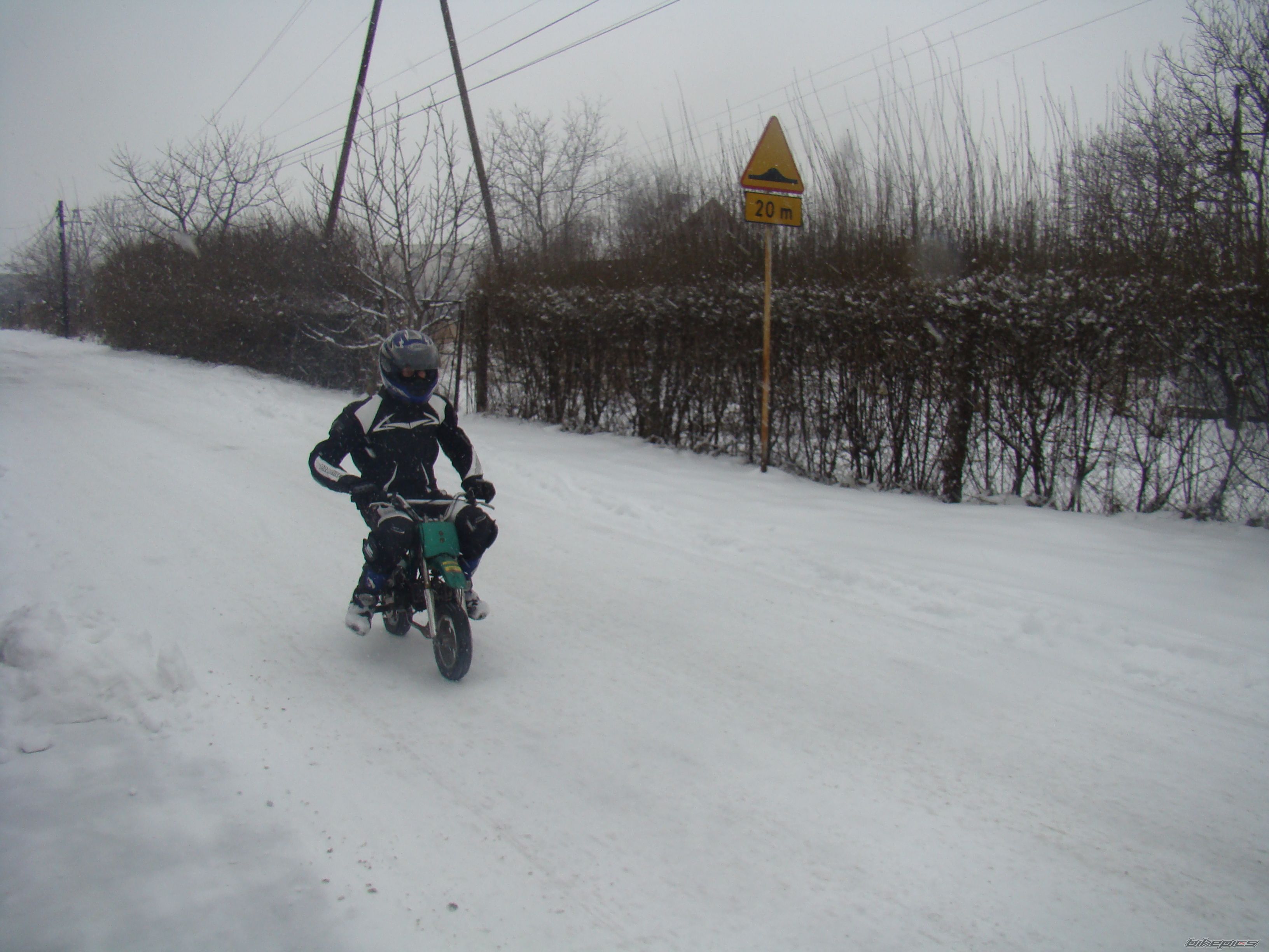 Photo 1581799