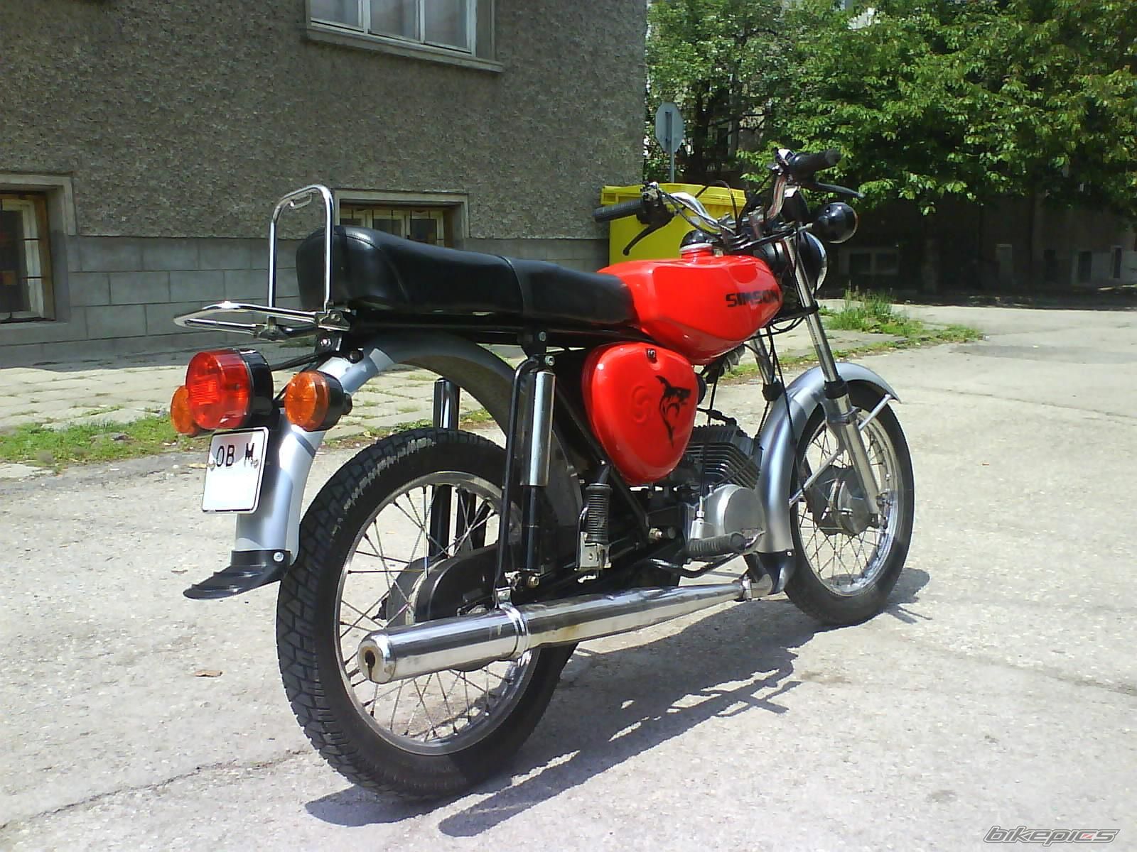 Photo 1581827