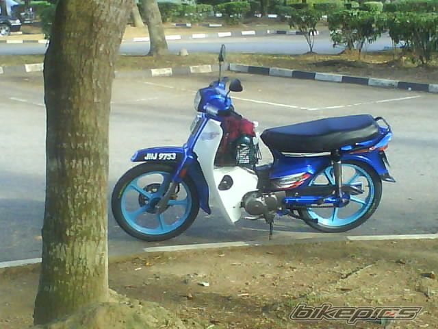 Photo 1581880
